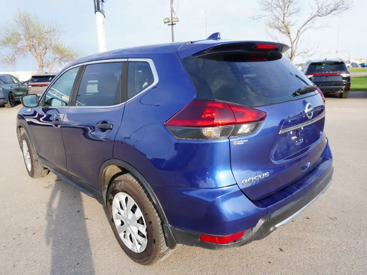 Nissan Rogue снимка Nissan Rogue
