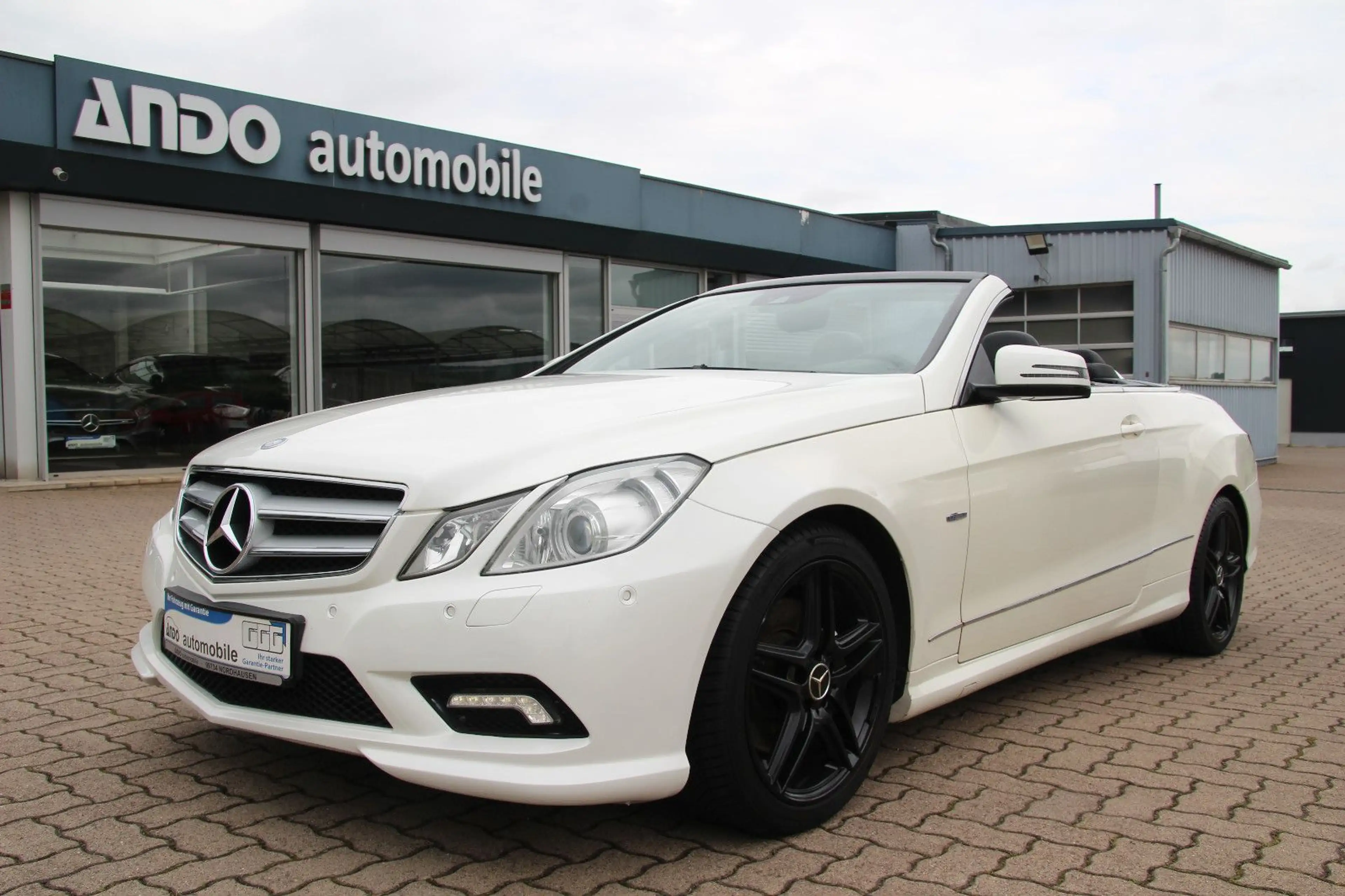 Mercedes-Benz E 250 Cabrio AMG-Line Leder/Xenon/Navi/Airscarf — photo 8