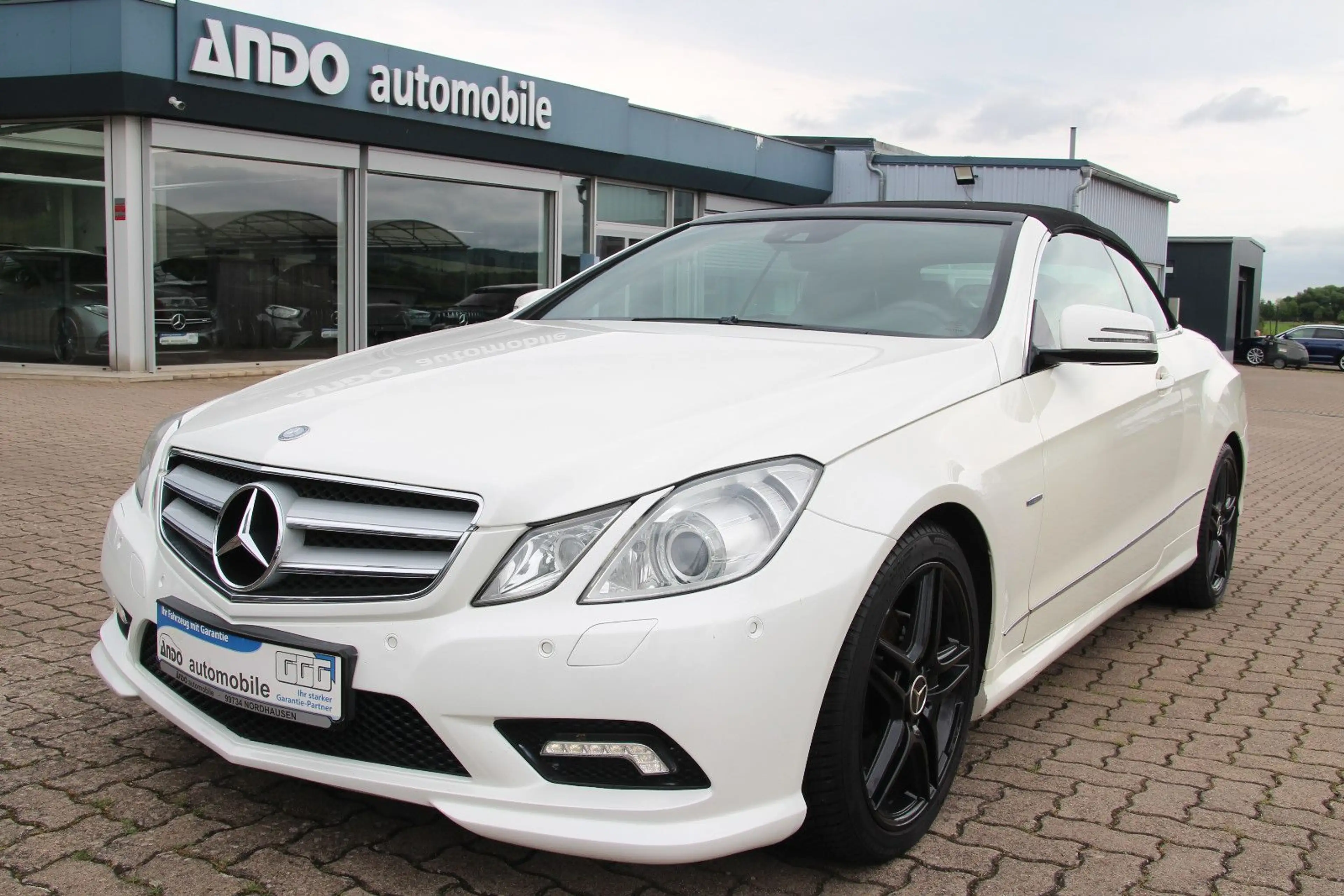 Mercedes-Benz E 250 Cabrio AMG-Line Leder/Xenon/Navi/Airscarf