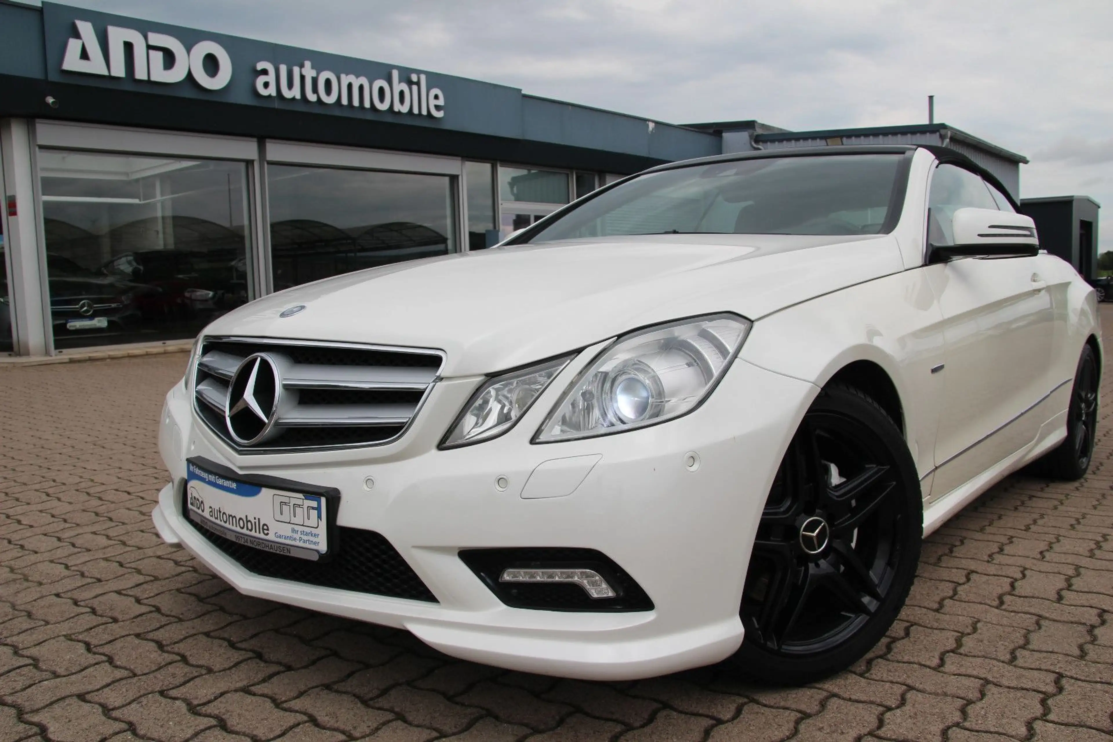 Mercedes-Benz E 250 Cabrio AMG-Line Leder/Xenon/Navi/Airscarf — photo 7
