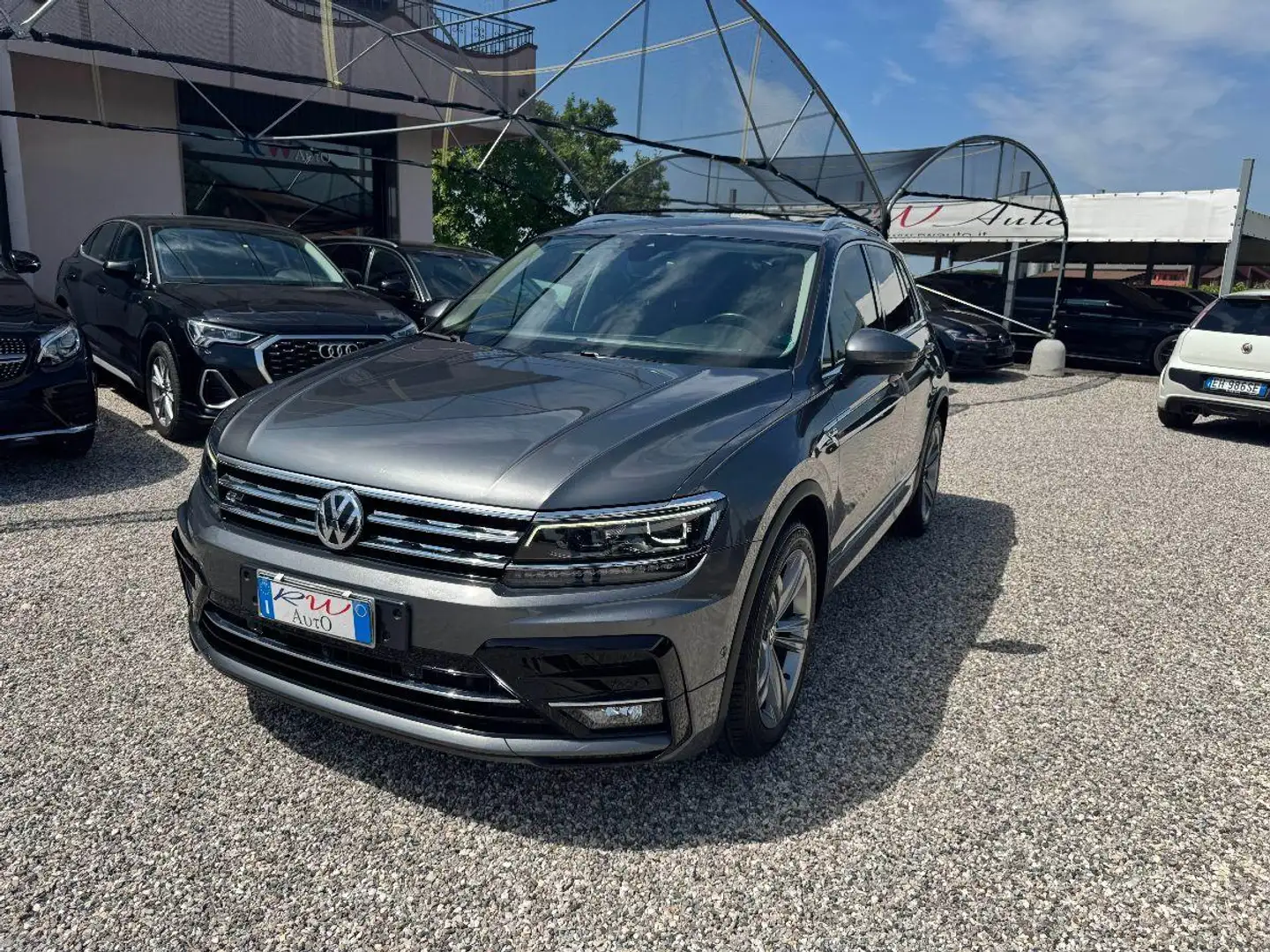 Volkswagen Tiguan 2.0 TDI DSG 4MOTION R-LINE Gris - 1