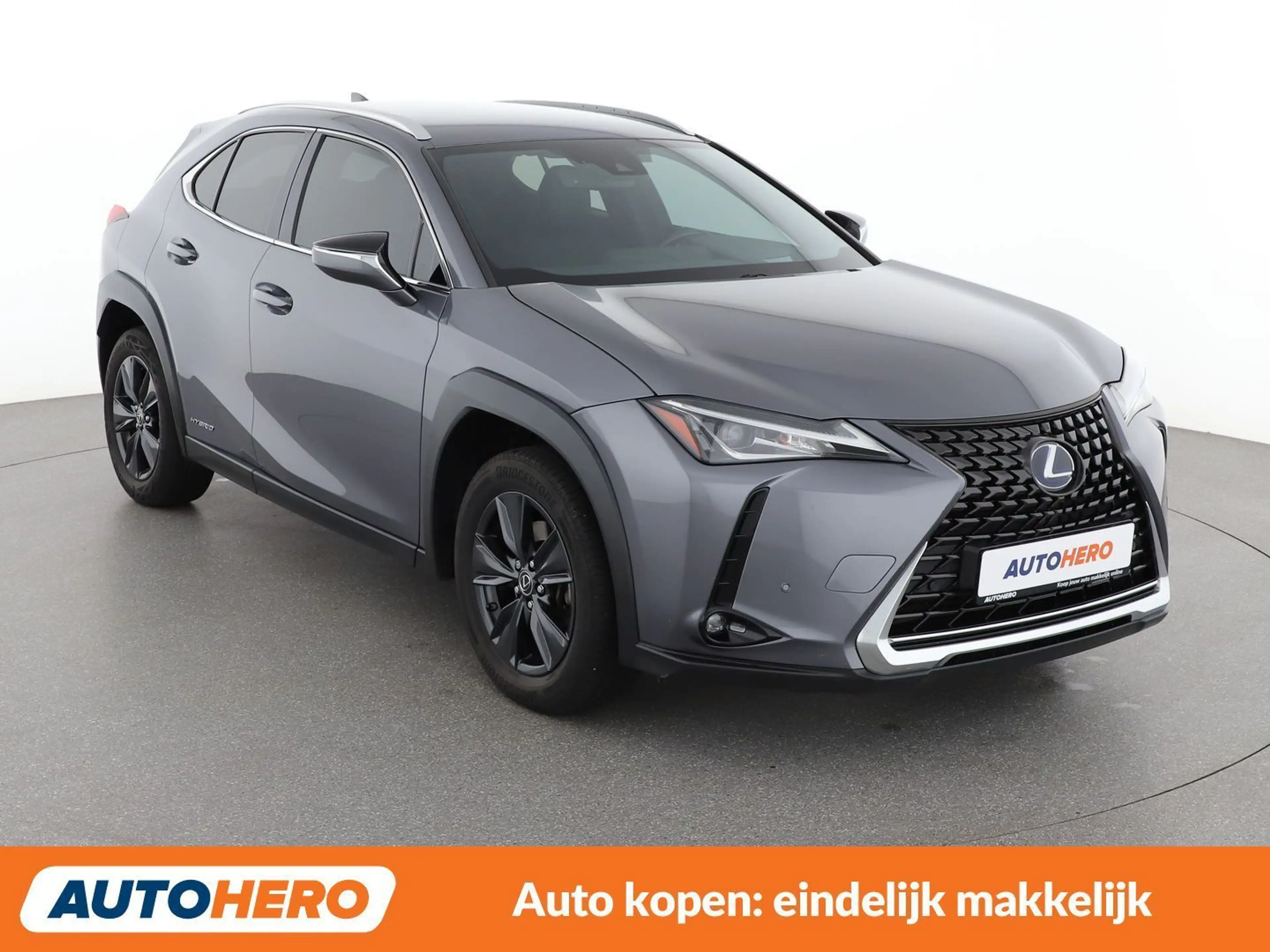Lexus UX 250h UX 250h Luxe — photo 8