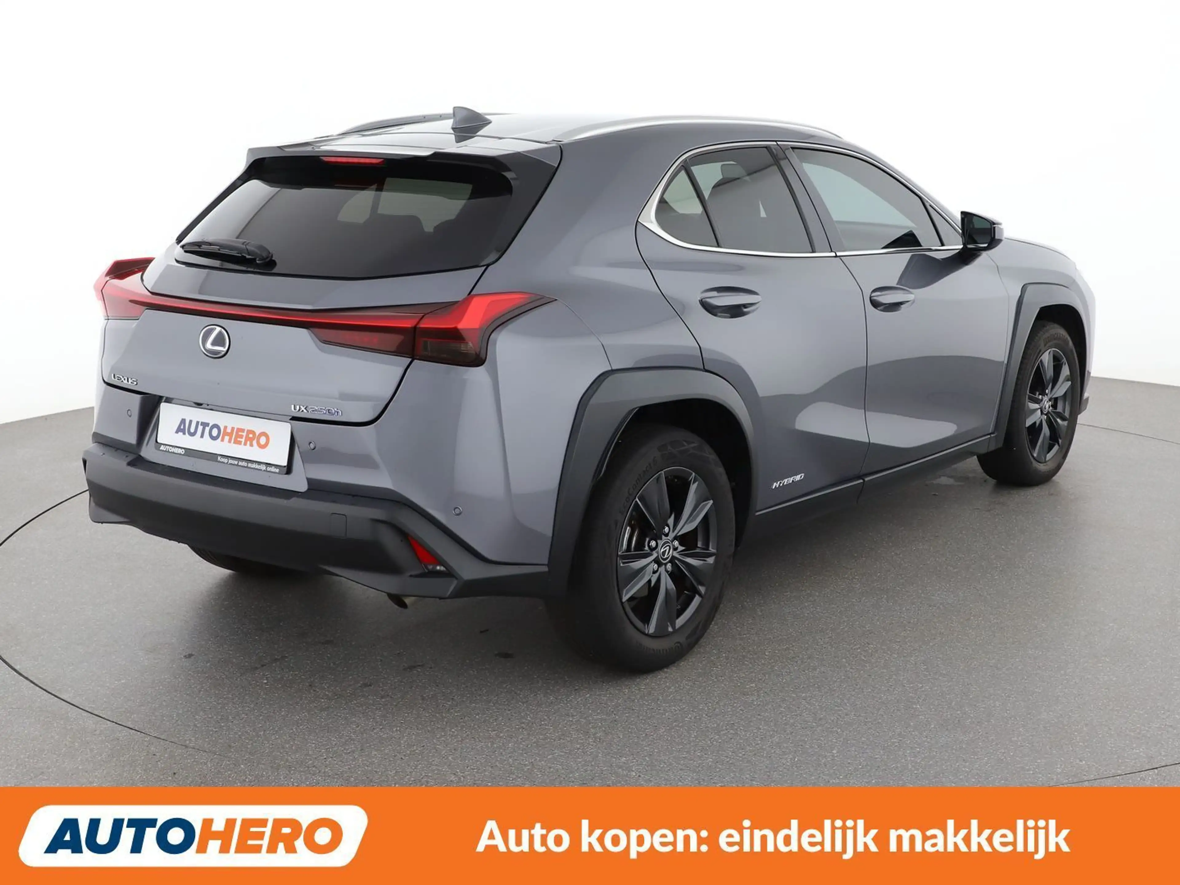 Lexus UX 250h UX 250h Luxe — photo 6