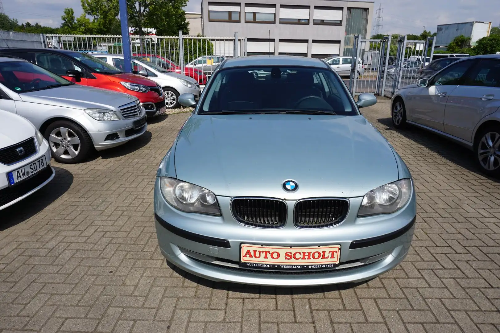 BMW 118 Baureihe 1 Lim. 118d Argent - 2