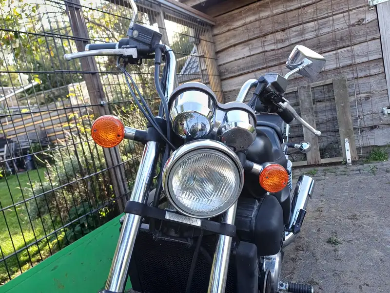 Honda VF 700 - foto 2