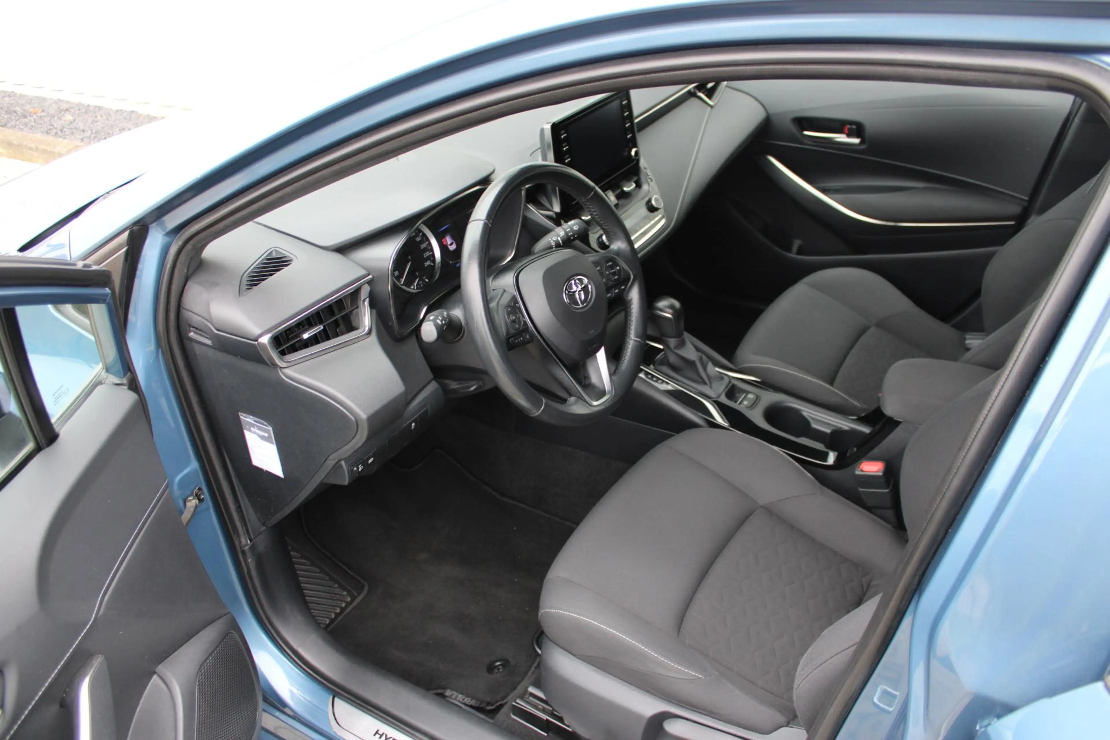 Toyota Corolla Touring Sports 1.8 Hybrid Business | Incl. 12 maan — photo 14