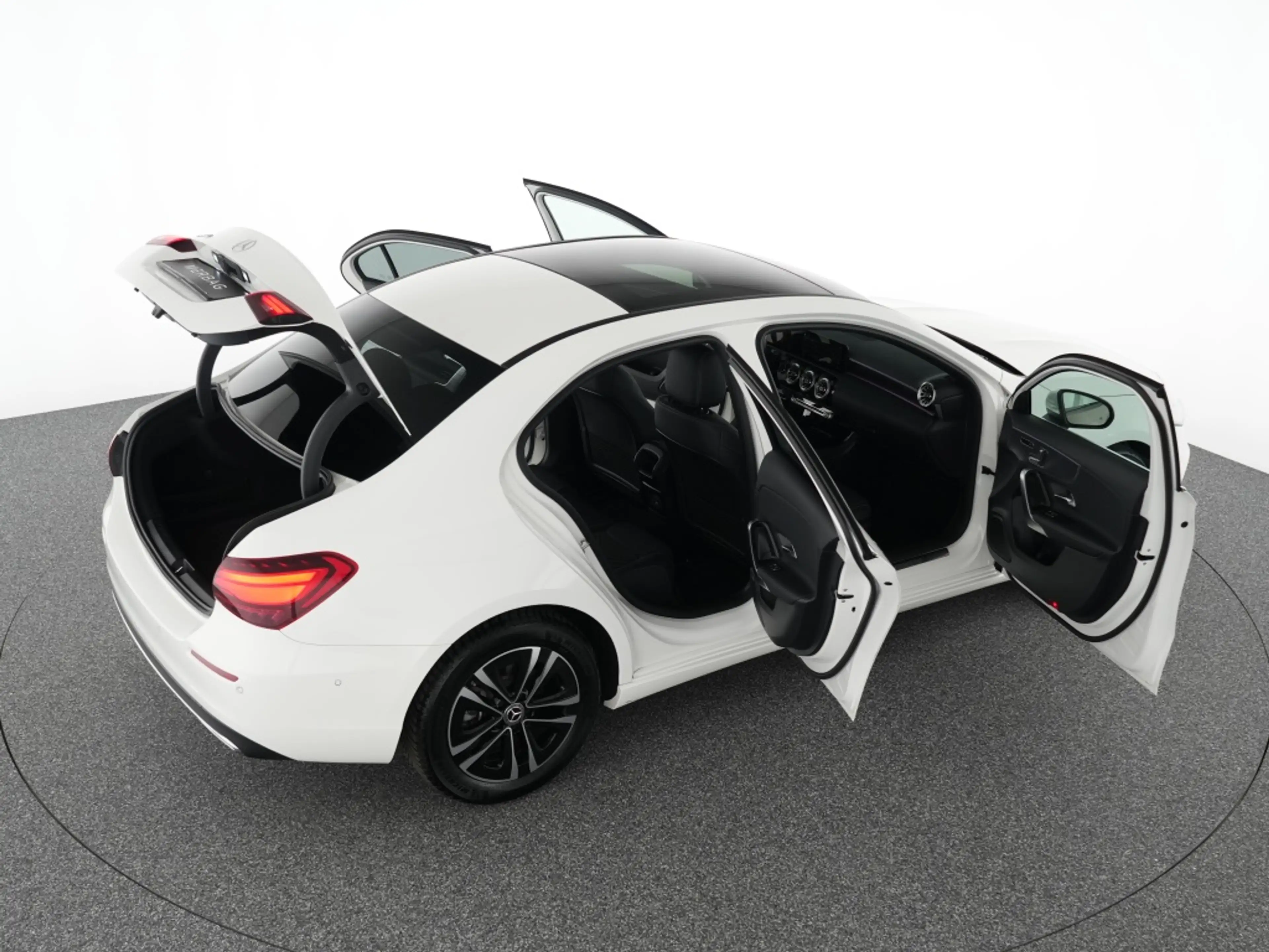Mercedes-Benz A 200 Progressive Advanced+ Pano Led Memory Keyless — photo 13