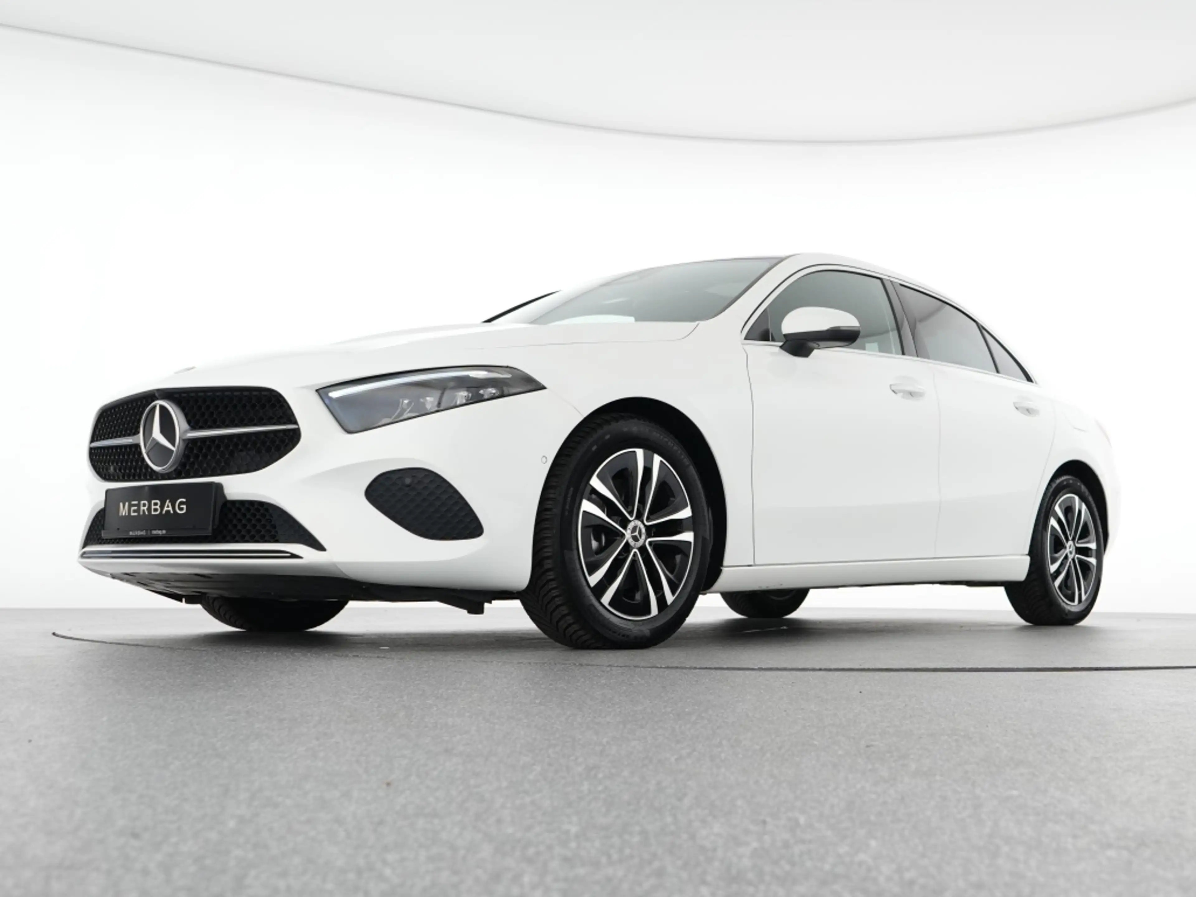Mercedes-Benz A 200 Progressive Advanced+ Pano Led Memory Keyless — photo 8
