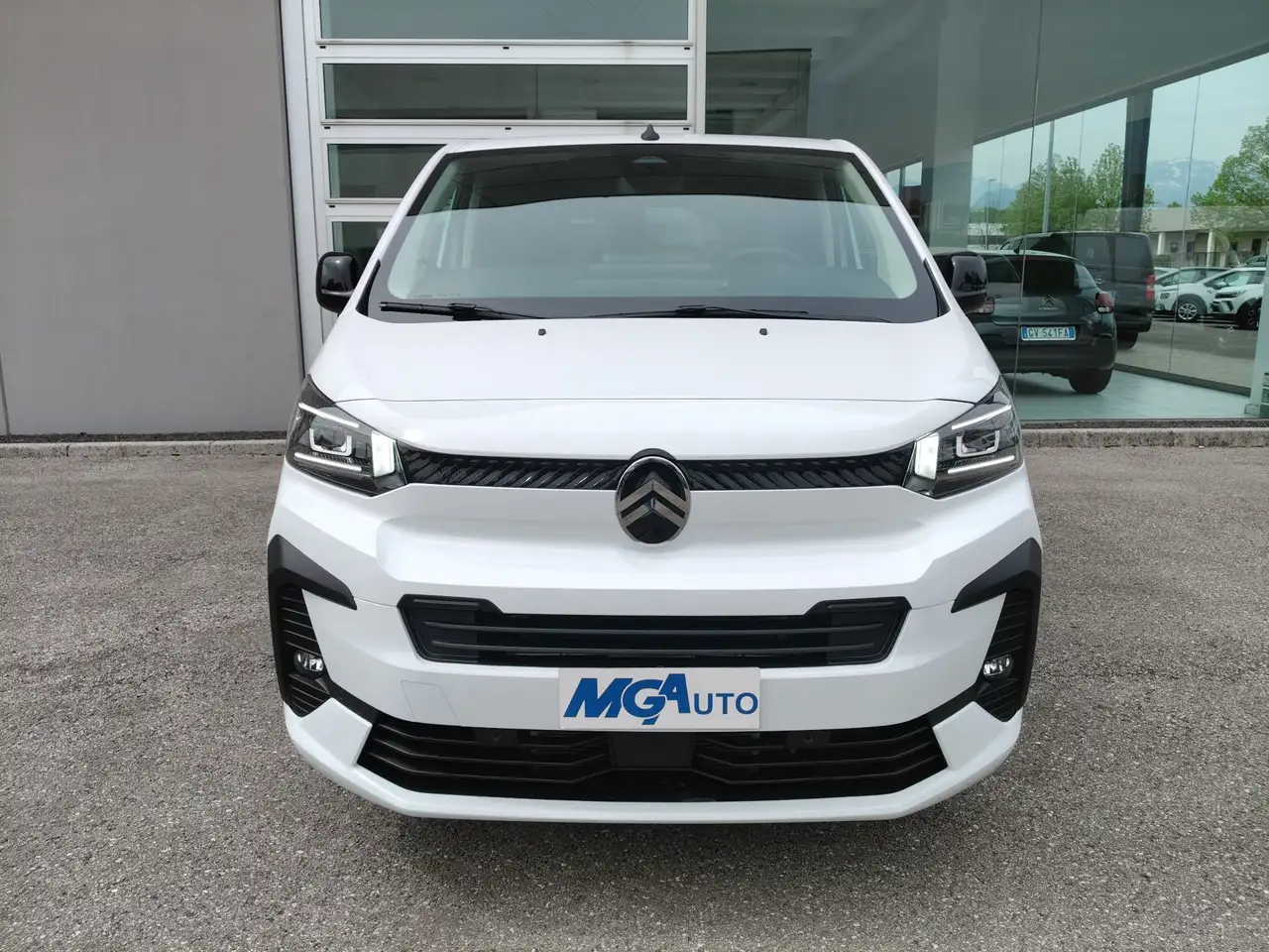 Citroen Spacetourer Business XL 9 POSTI 2.2 DIESEL 180 CV EAT8 PREZZO REALE IVA COMRPESA 3