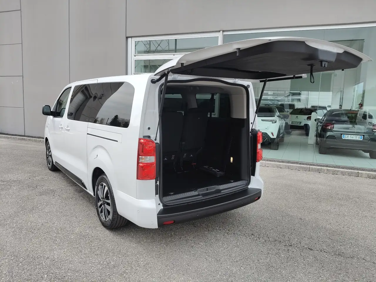 Citroen Spacetourer Business XL 9 POSTI 2.2 DIESEL 180 CV EAT8 PREZZO REALE IVA COMRPESA 6