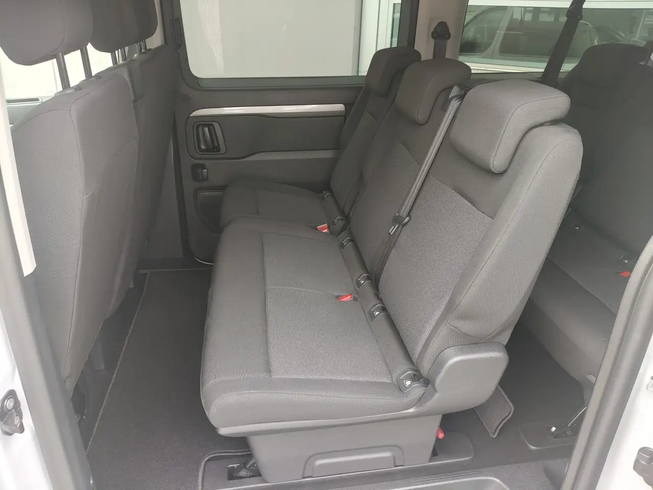 Citroen Spacetourer Business XL 9 POSTI 2.2 DIESEL 180 CV EAT8 PREZZO REALE IVA COMRPESA 8