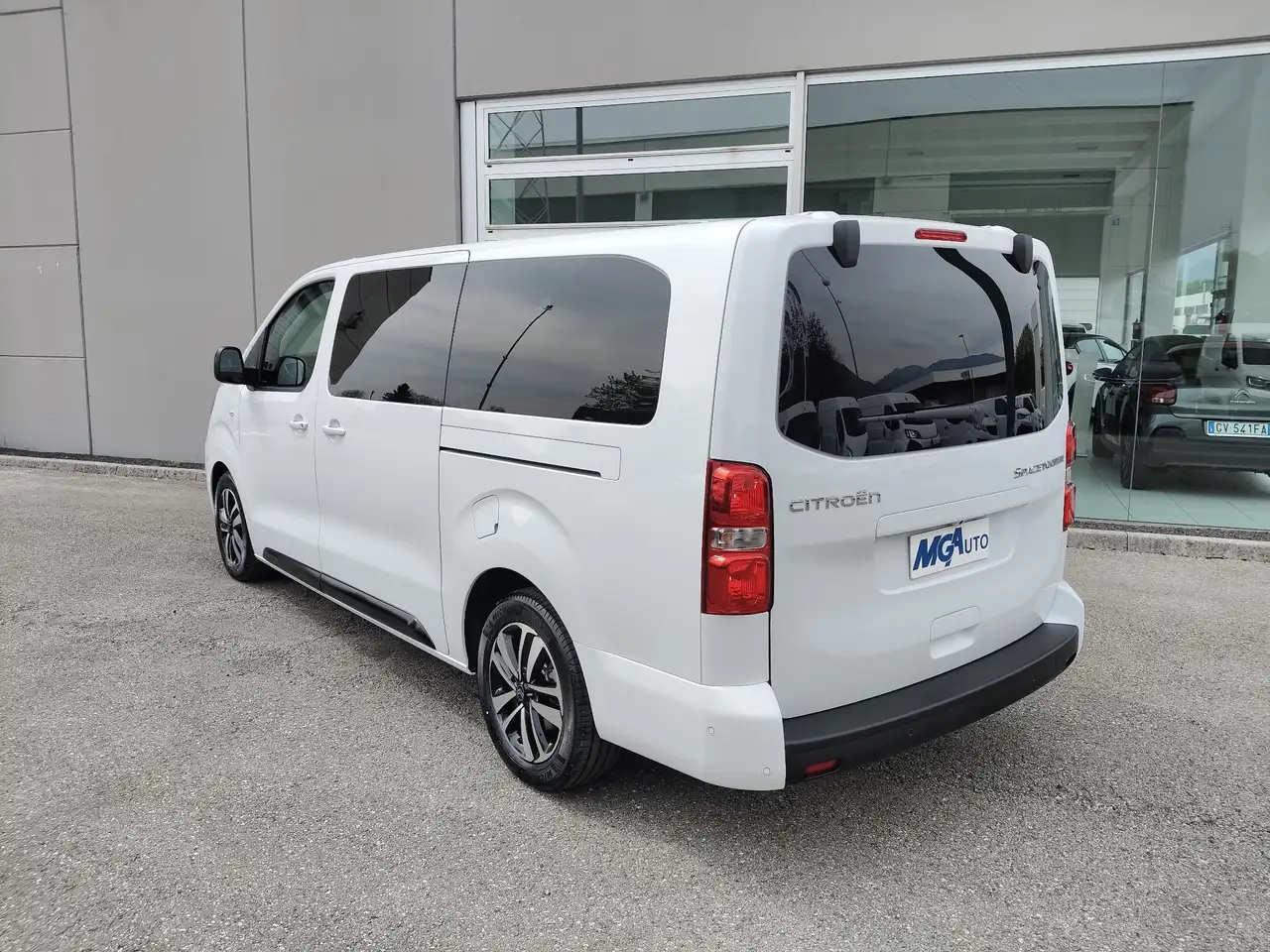 Citroen Spacetourer Business XL 9 POSTI 2.2 DIESEL 180 CV EAT8 PREZZO REALE IVA COMRPESA 4