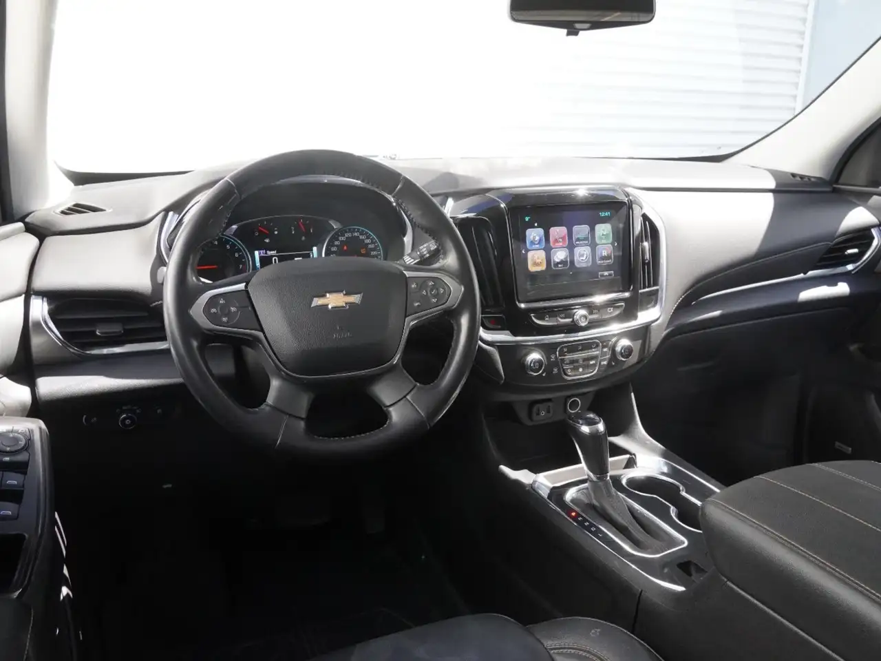 Chevrolet Traverse снимка Chevrolet Traverse