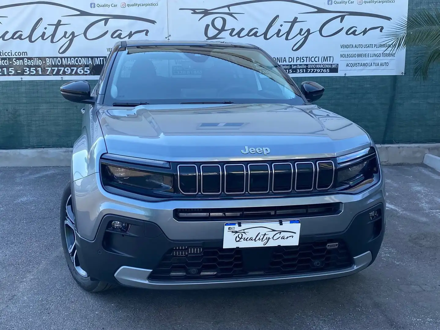 Jeep Avenger e-hybrid mhev Summit fwd 110cv edct6 Šedá - 1