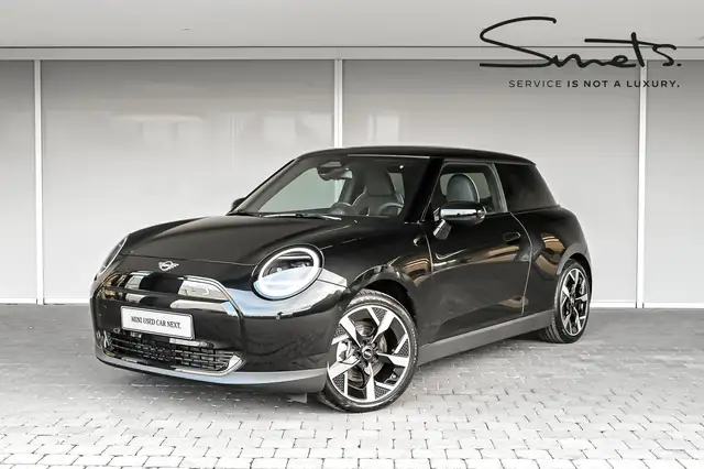 MINI Cooper SE Classic Trim - Pack M - YUC