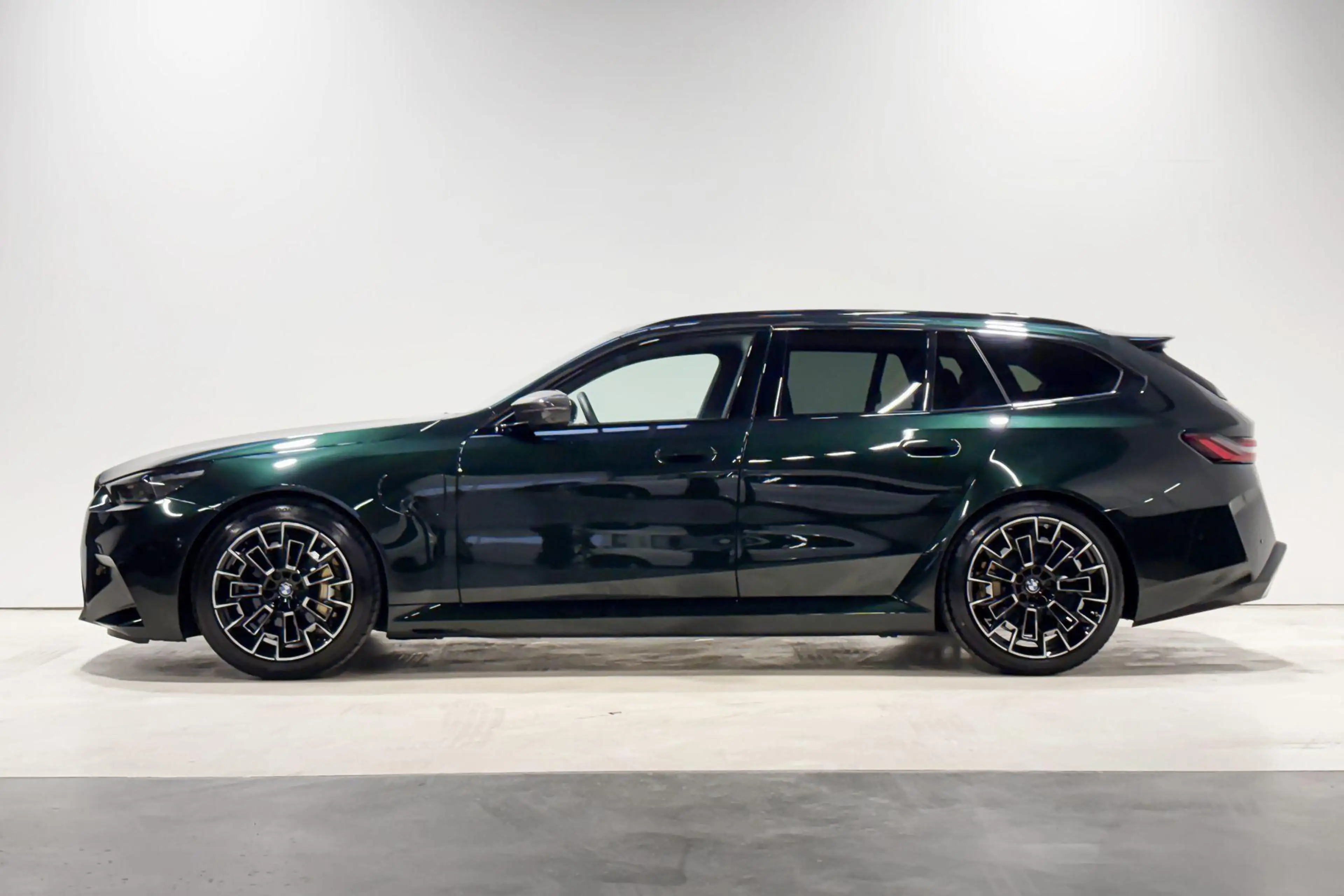 BMW M5 Touring - Verwacht: november 2026 — photo 2
