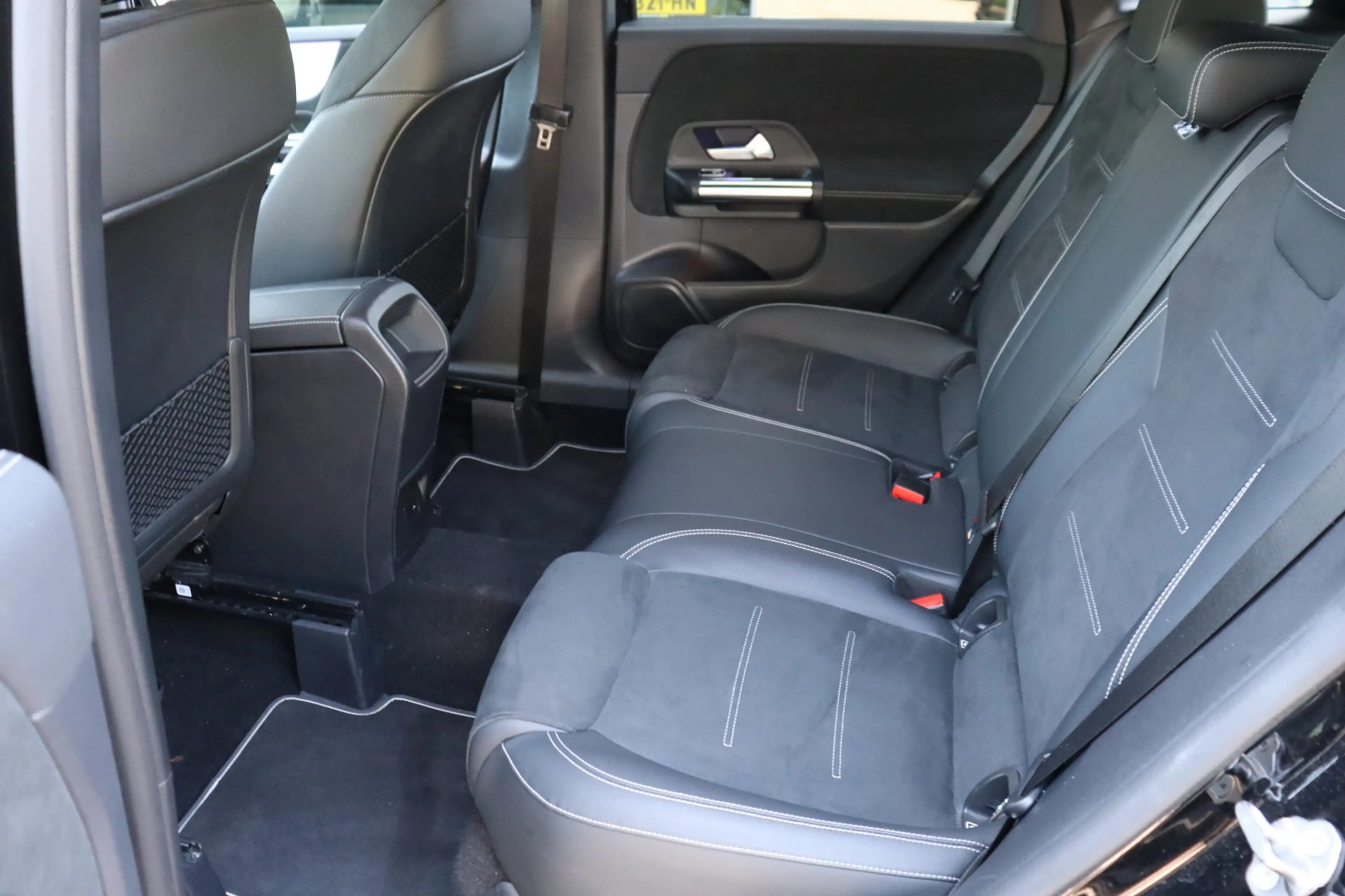 Mercedes-Benz B 250 e Premium Plus leer/alc camera — photo 11