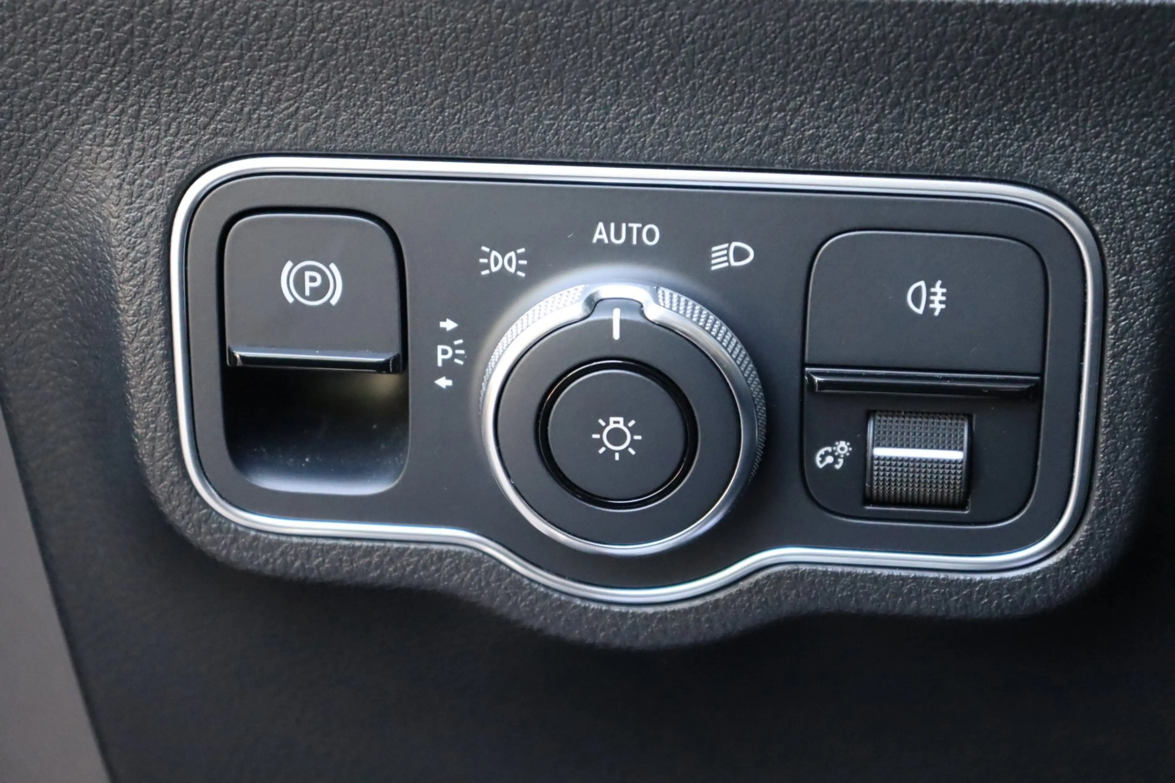 Mercedes-Benz B 250 e Premium Plus leer/alc camera — photo 31