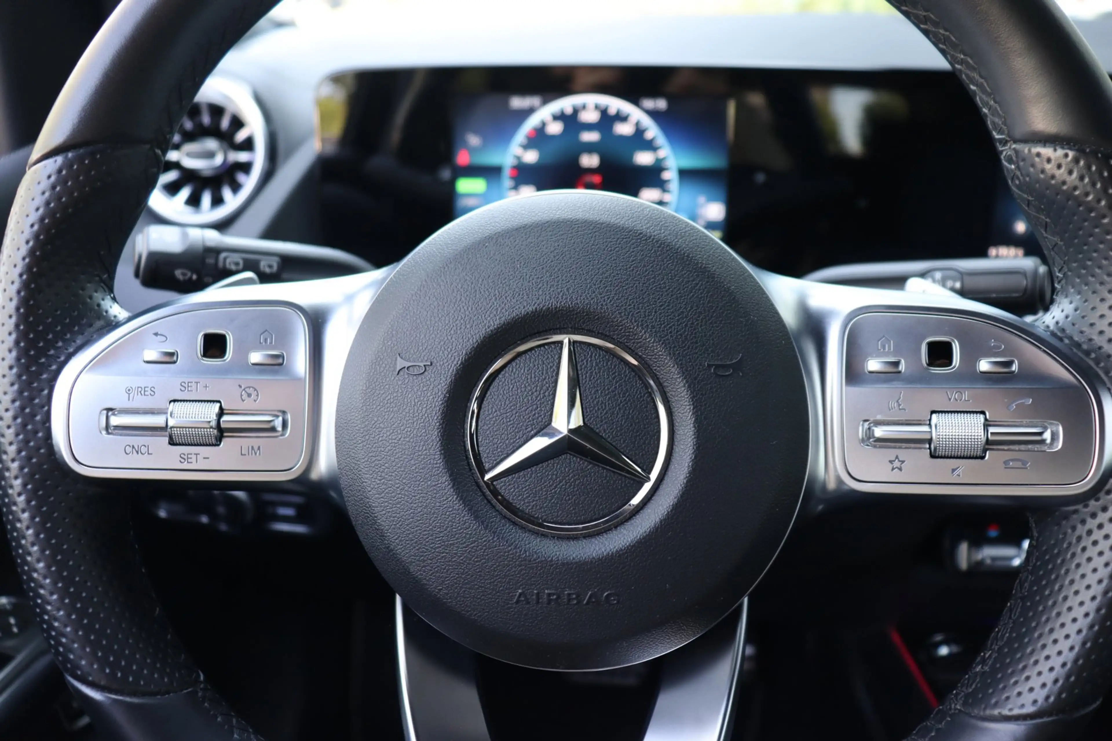 Mercedes-Benz B 250 e Premium Plus leer/alc camera — photo 28