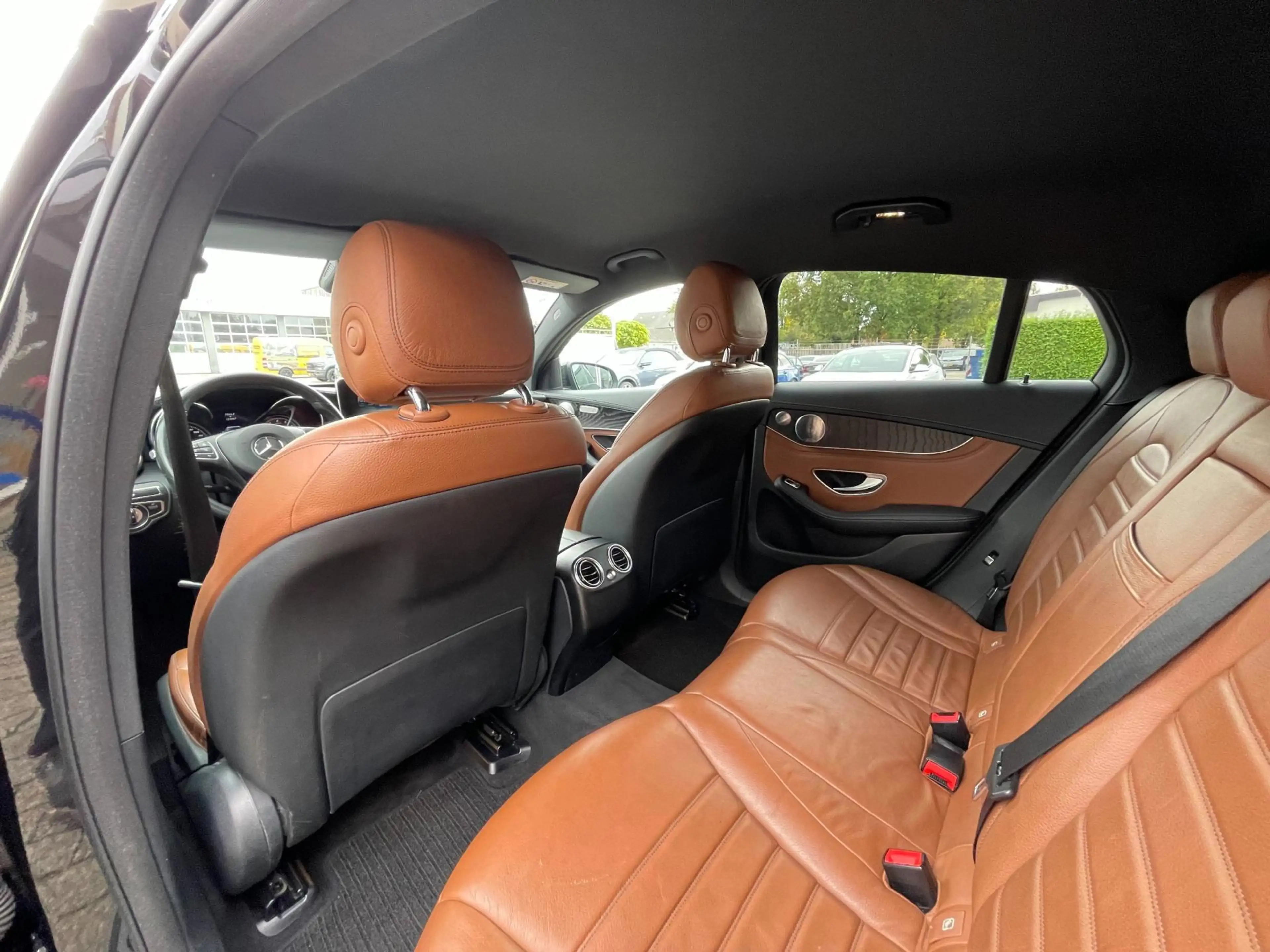 Mercedes-Benz GLC 250 Coupé 4MATIC / AMG / 360CAM / TREKHAAK / ILS — photo 31