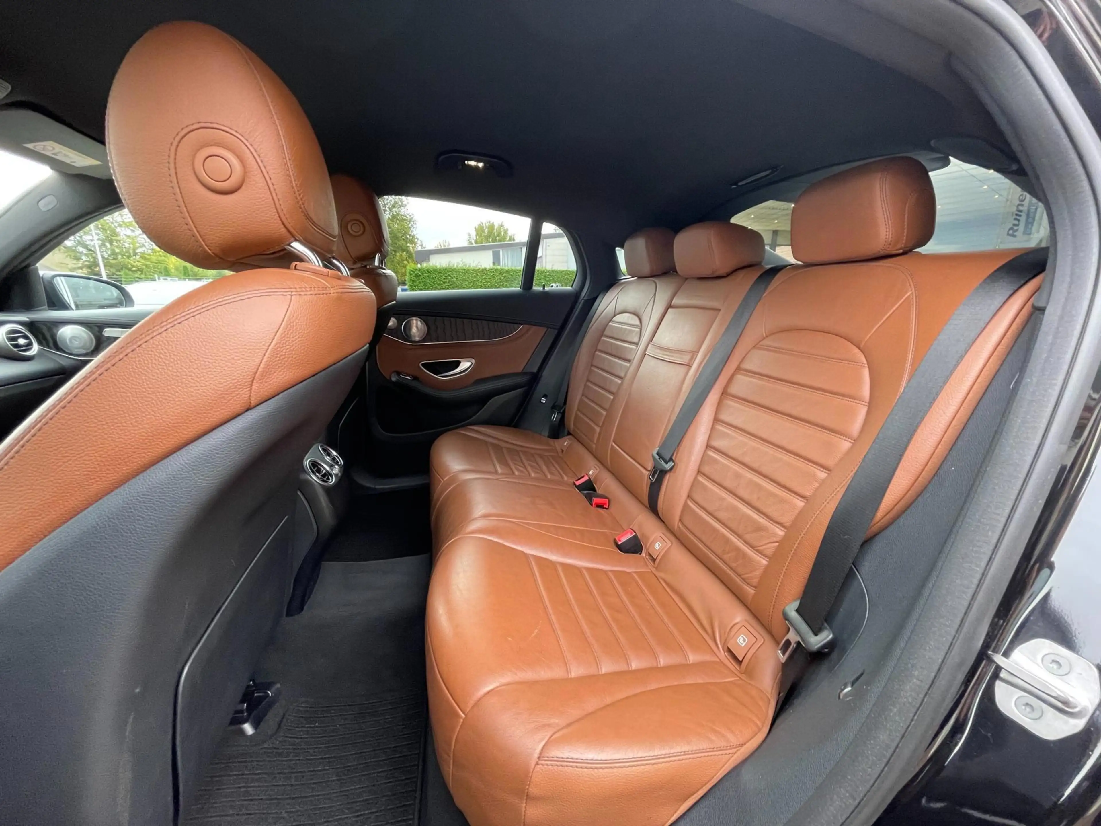 Mercedes-Benz GLC 250 Coupé 4MATIC / AMG / 360CAM / TREKHAAK / ILS — photo 33