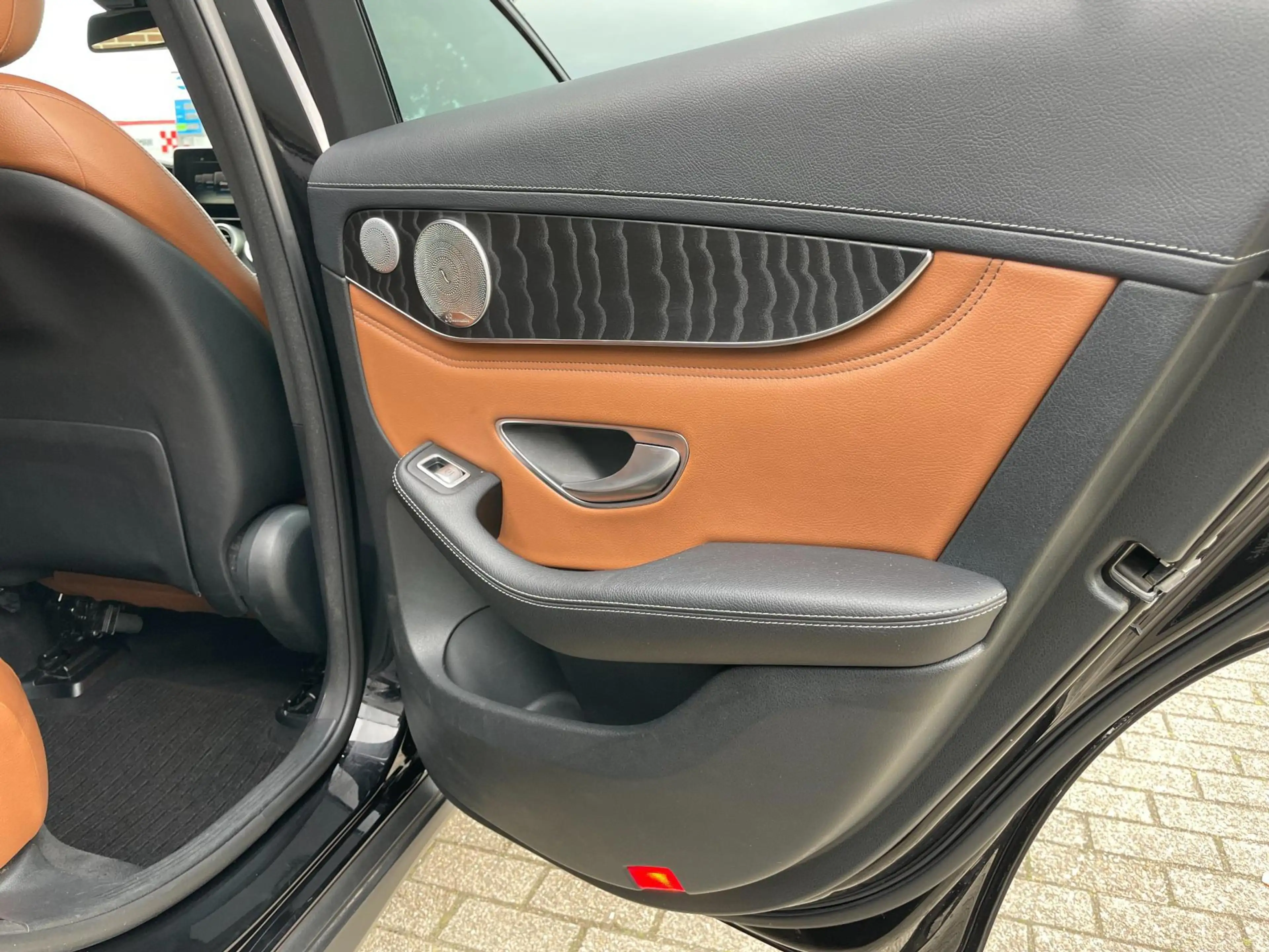 Mercedes-Benz GLC 250 Coupé 4MATIC / AMG / 360CAM / TREKHAAK / ILS — photo 37