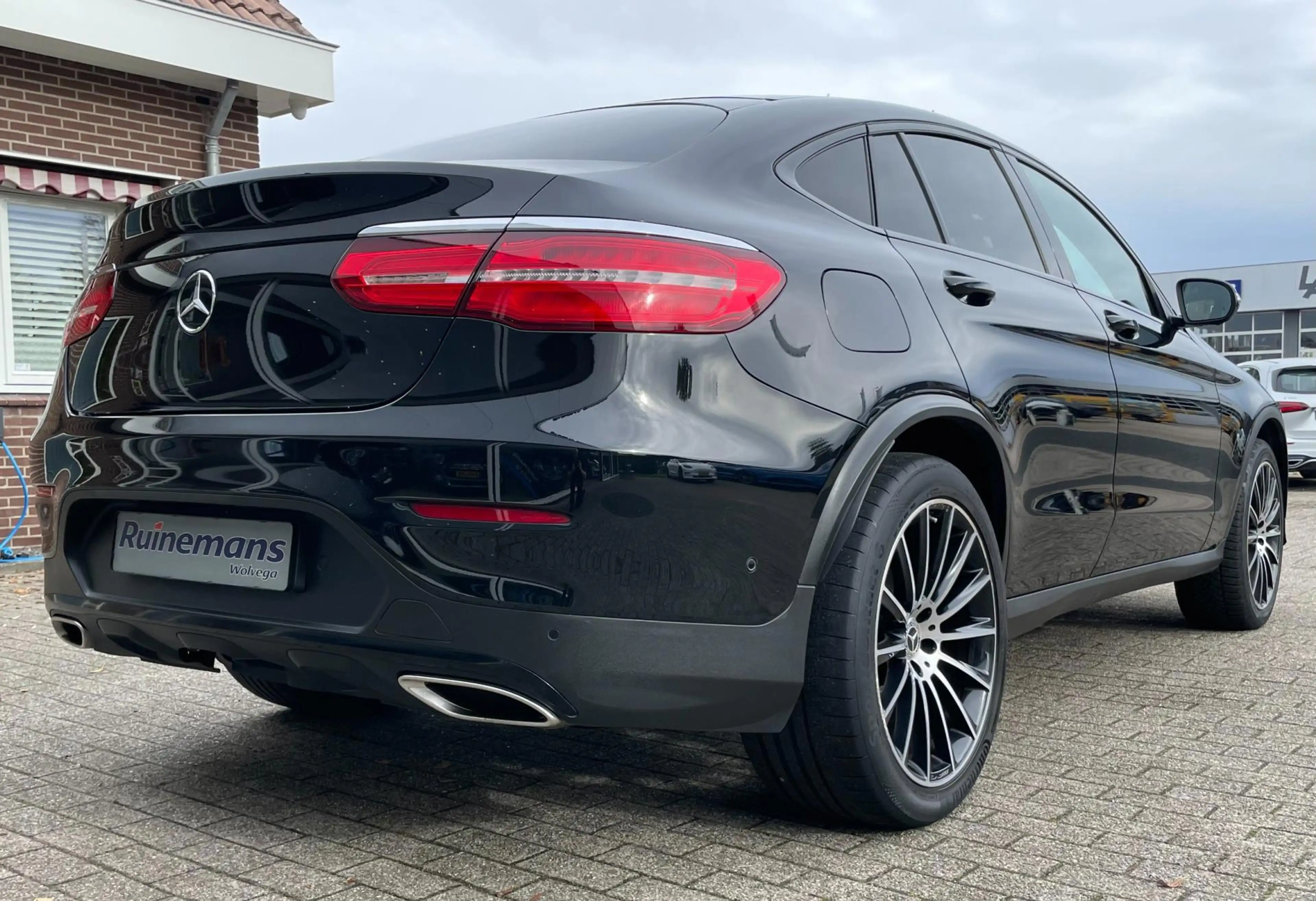 Mercedes-Benz GLC 250 Coupé 4MATIC / AMG / 360CAM / TREKHAAK / ILS — photo 19