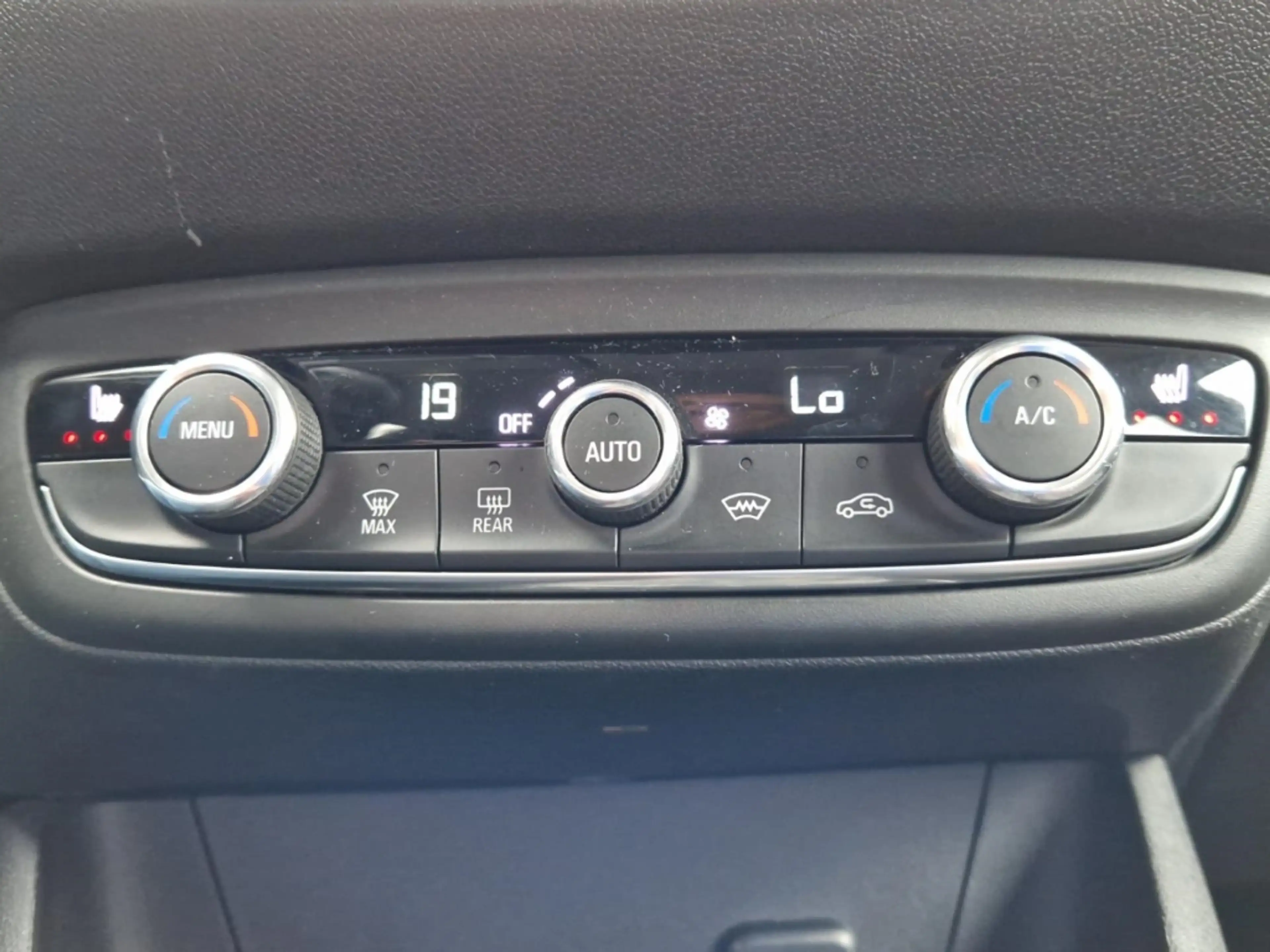 Opel Crossland X 1.2 Turbo Innovation AHK PDC SHZ Kamera LED Lenkra — photo 13