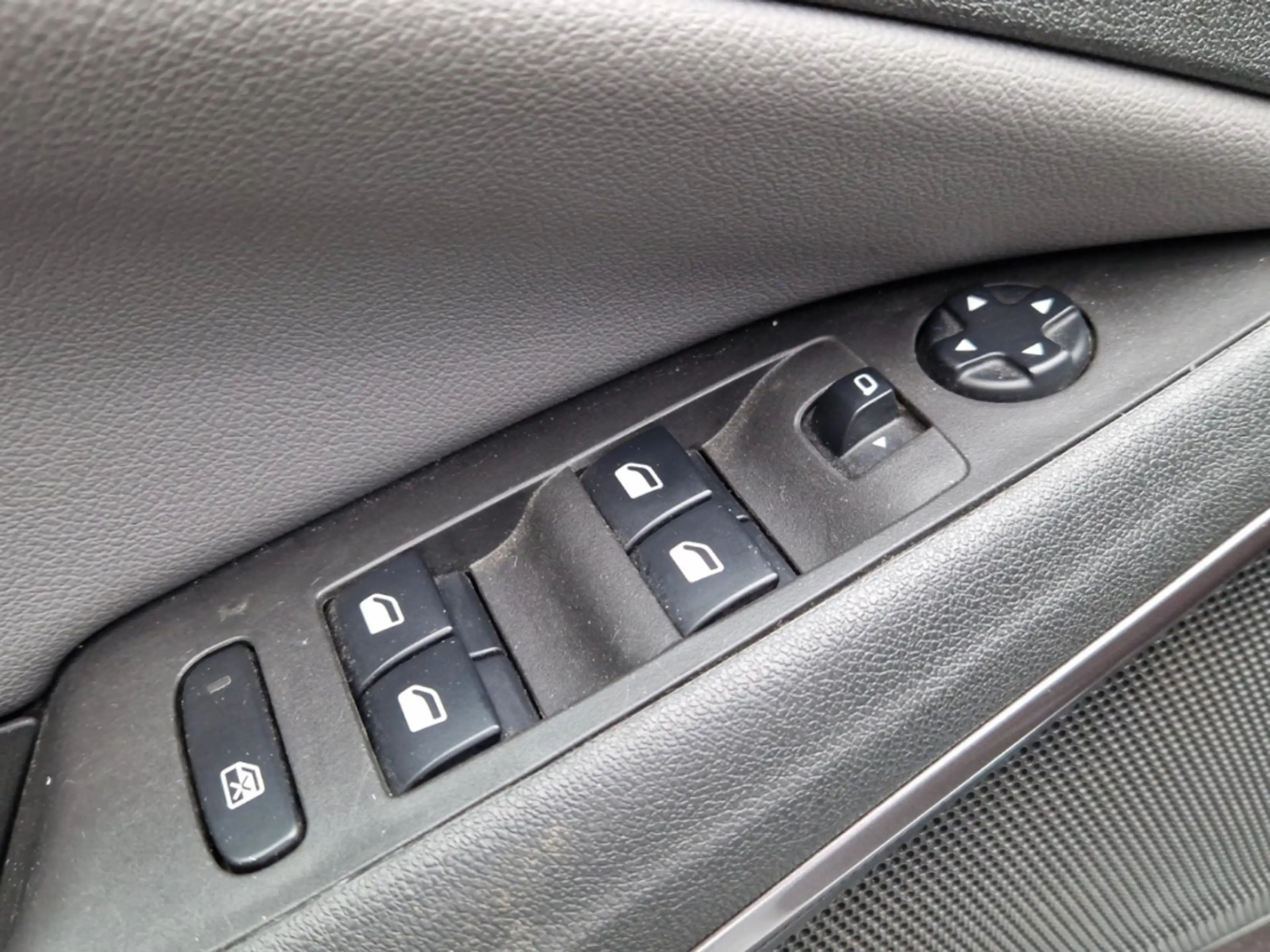 Opel Crossland X 1.2 Turbo Innovation AHK PDC SHZ Kamera LED Lenkra — photo 11