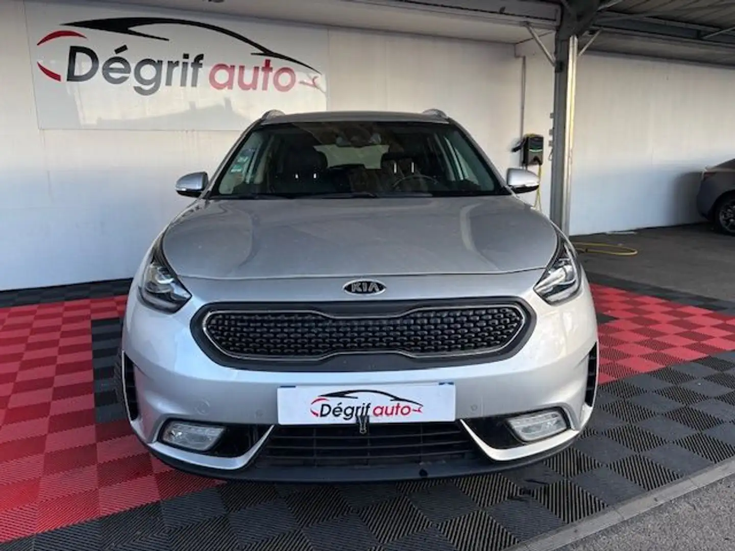 Kia Niro 1.6 GDi Hybride 141 ch DCT6 Design Gris - 2