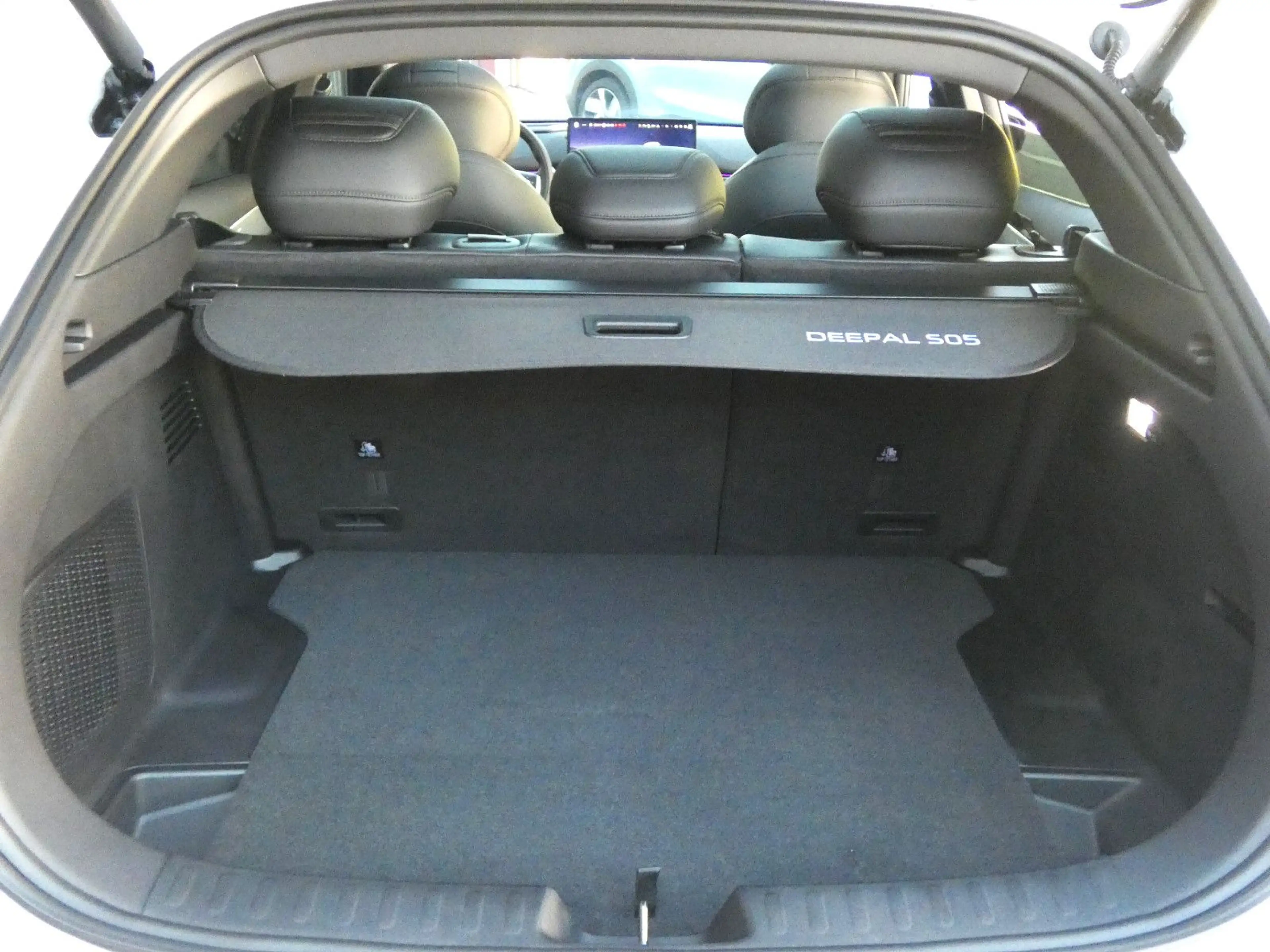 Changan Deepal S05 1.5 PHEV FWD Max/Panoramadach/18"LMF — photo 17