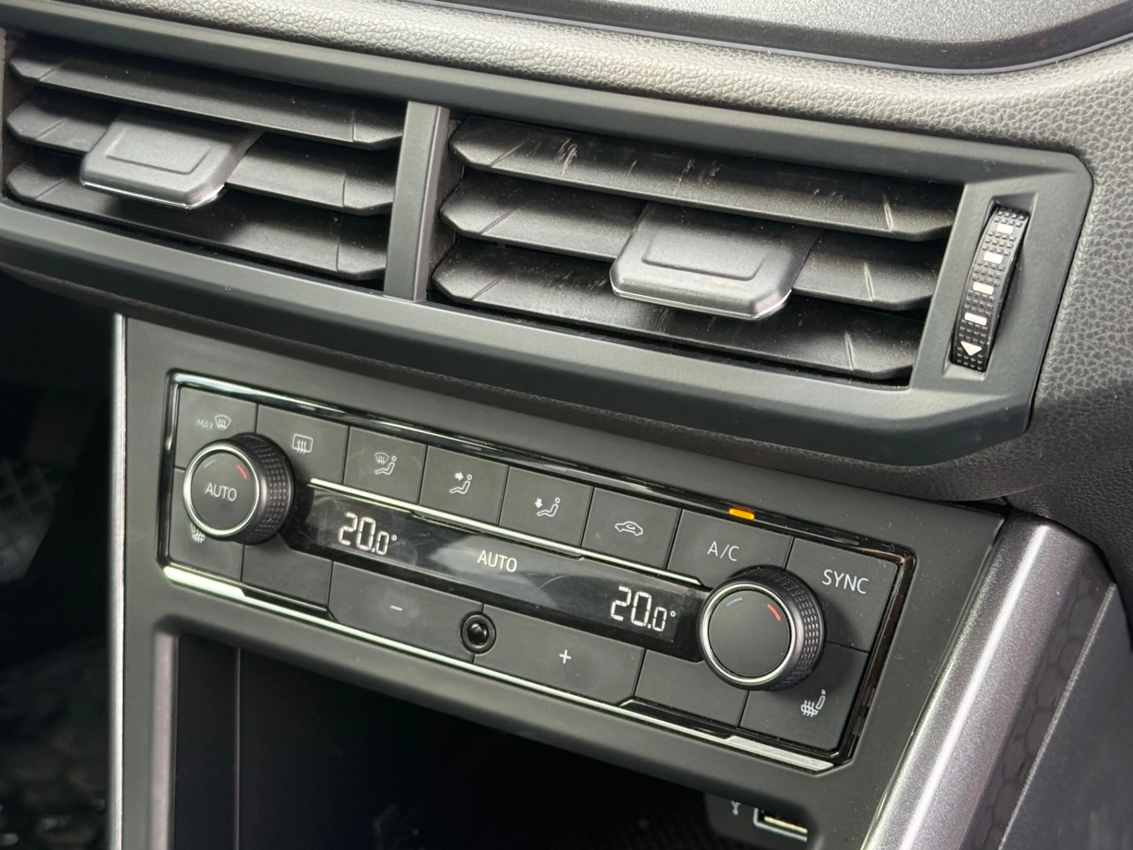Volkswagen Polo 1.0 TSI Highline | Clima | Alu velgen | Parkeersen — photo 7