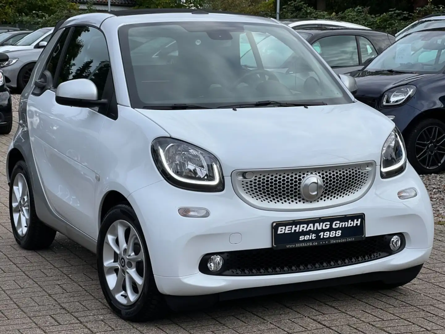 smart forTwo CABRIO*PASSION*NAVI*KLIMA* Weiß - 1