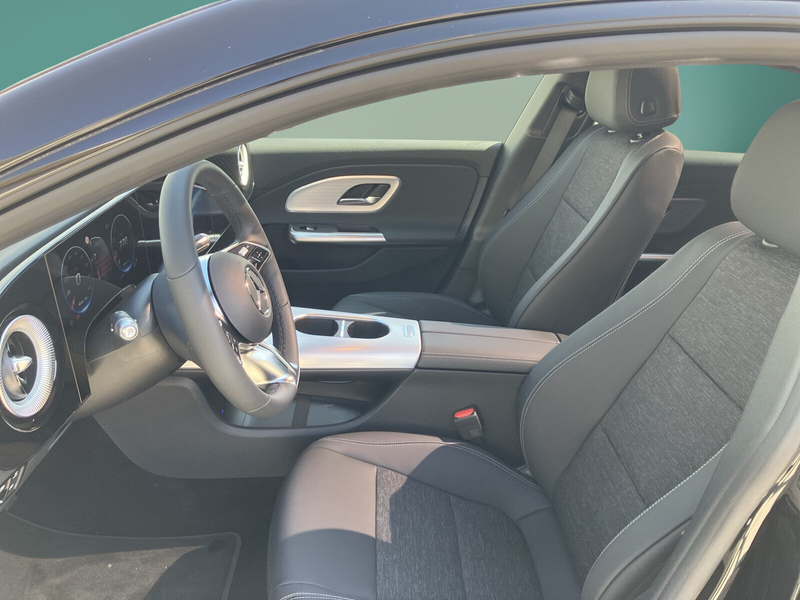 Mercedes-Benz CLA 180 CLA 180 Shooting Brake Progressive/Navi/Distronic — photo 11