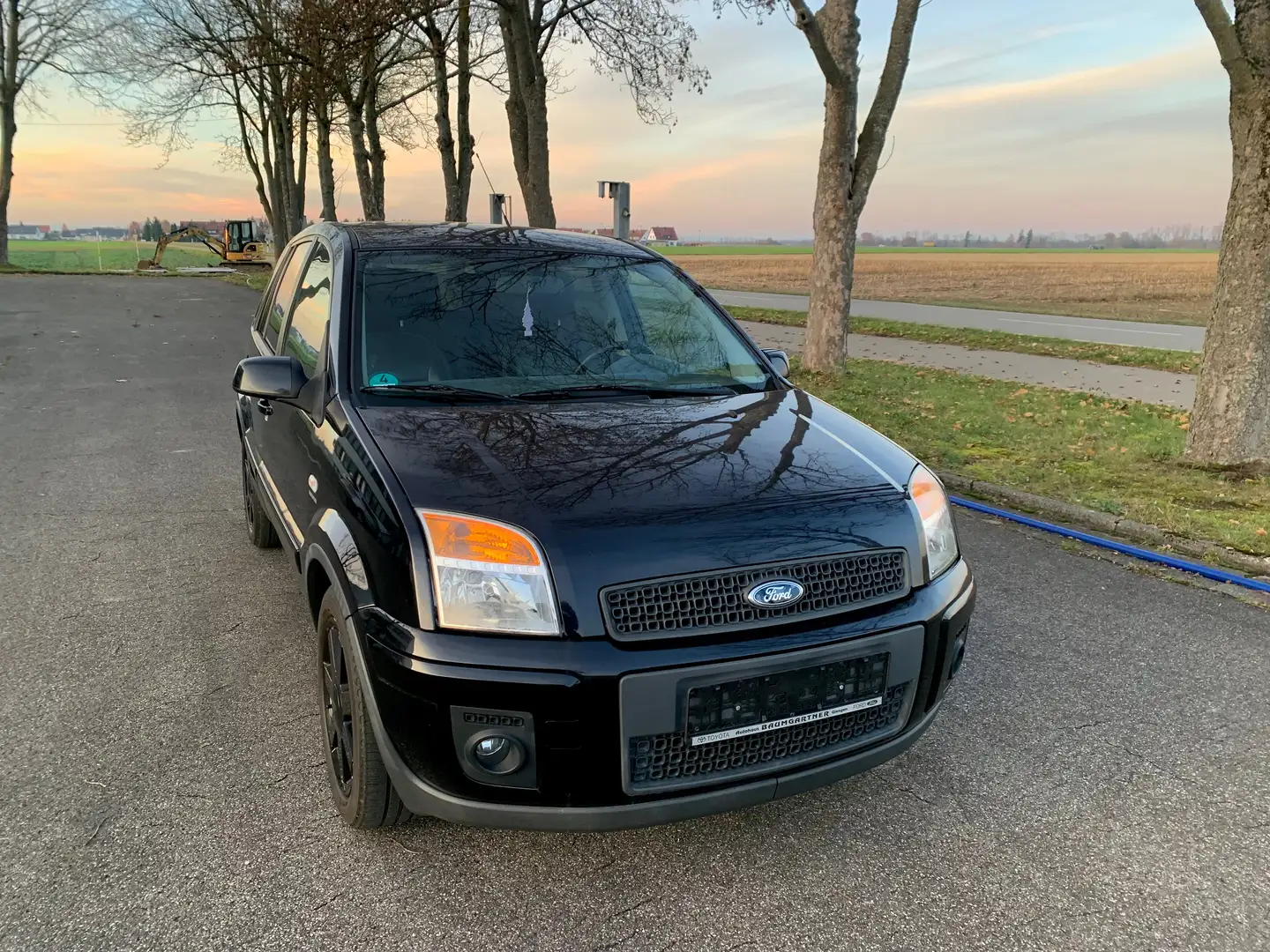 Ford Fusion 1.4 Black Magic 1Hand Schwarz - 1