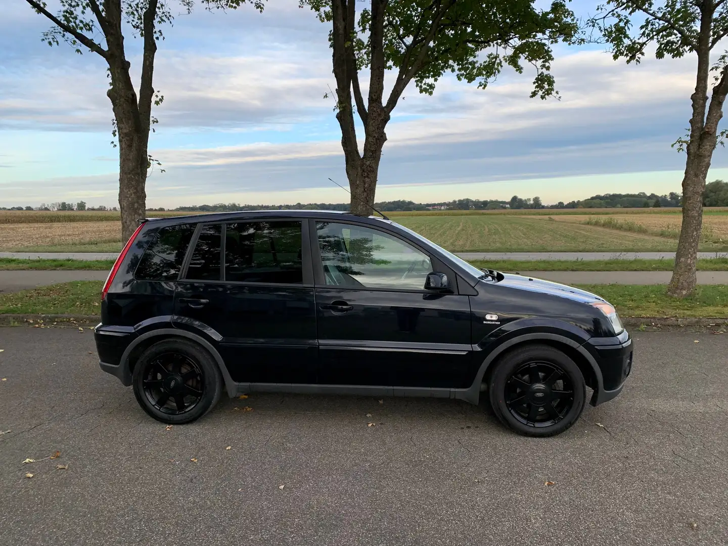 Ford Fusion 1.4 Black Magic  1Hand Schwarz - 2