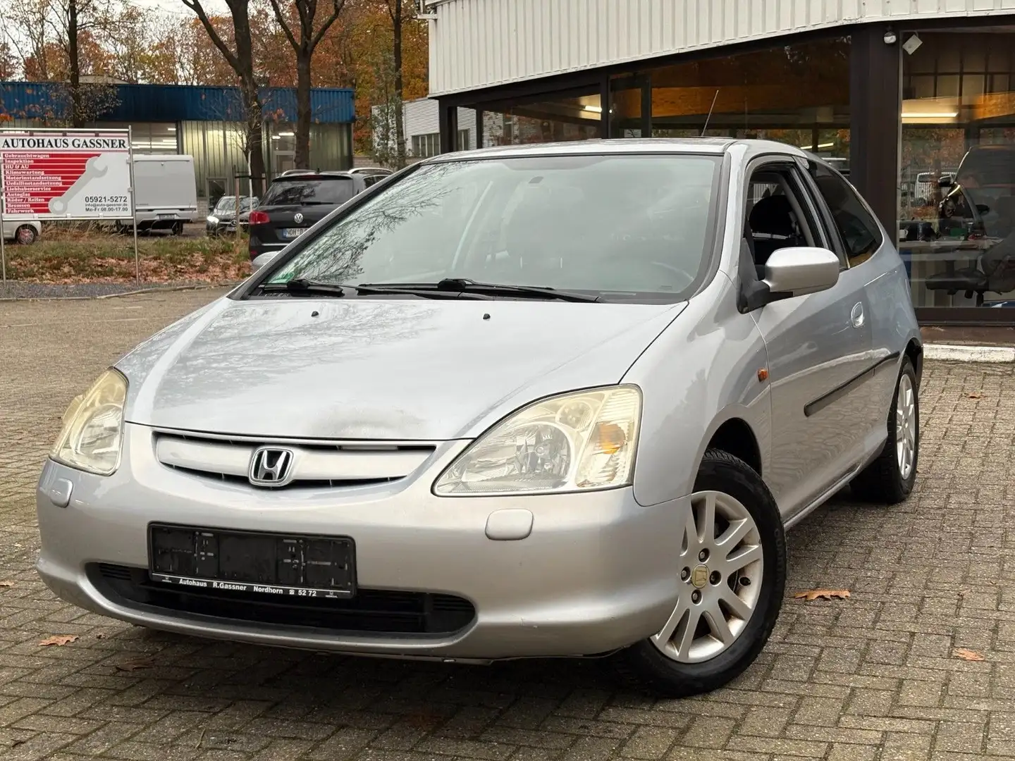 Honda Civic 1.6i 3-Türig Plateado - 1