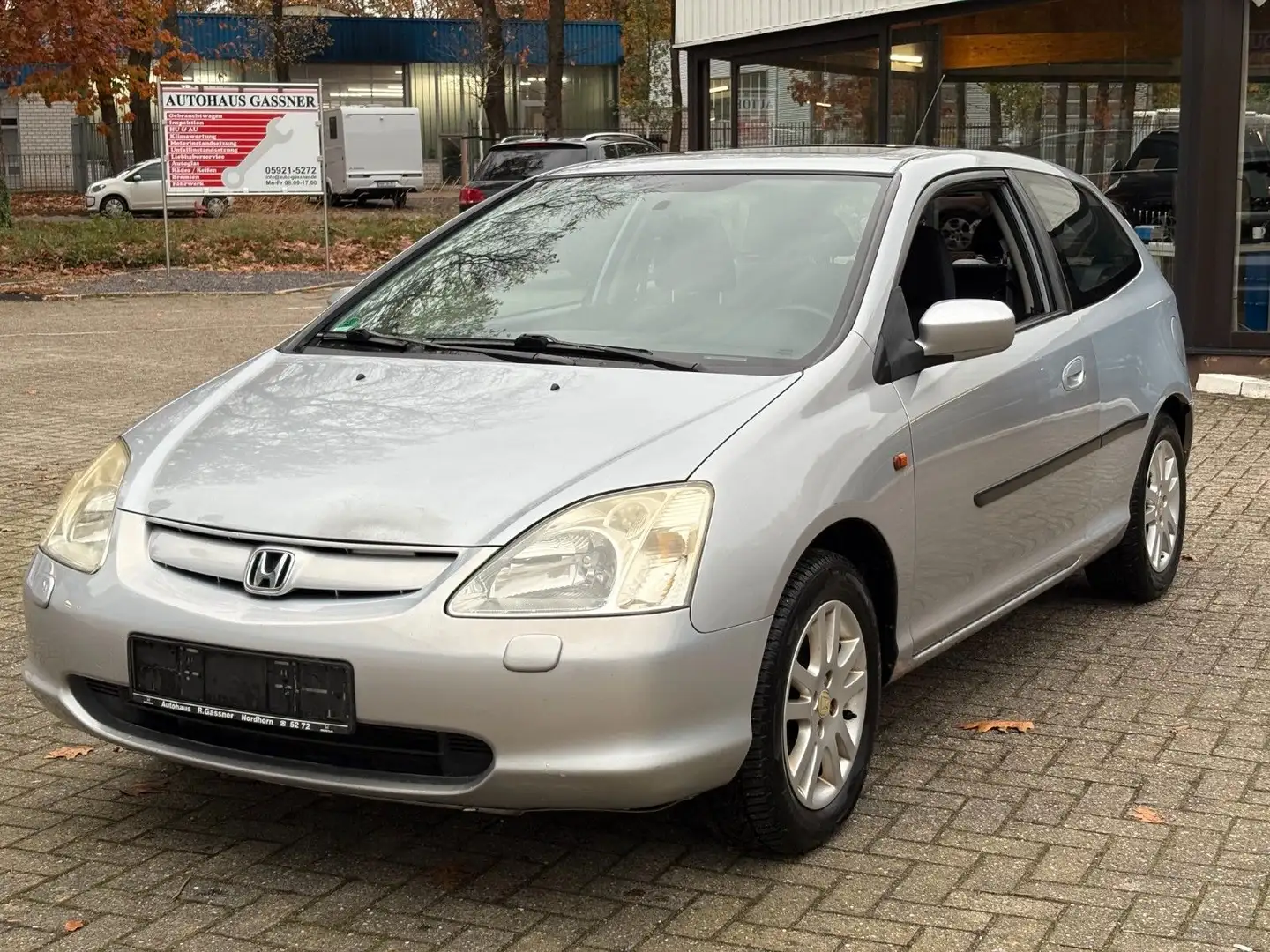 Honda Civic 1.6i 3-Türig Plateado - 2