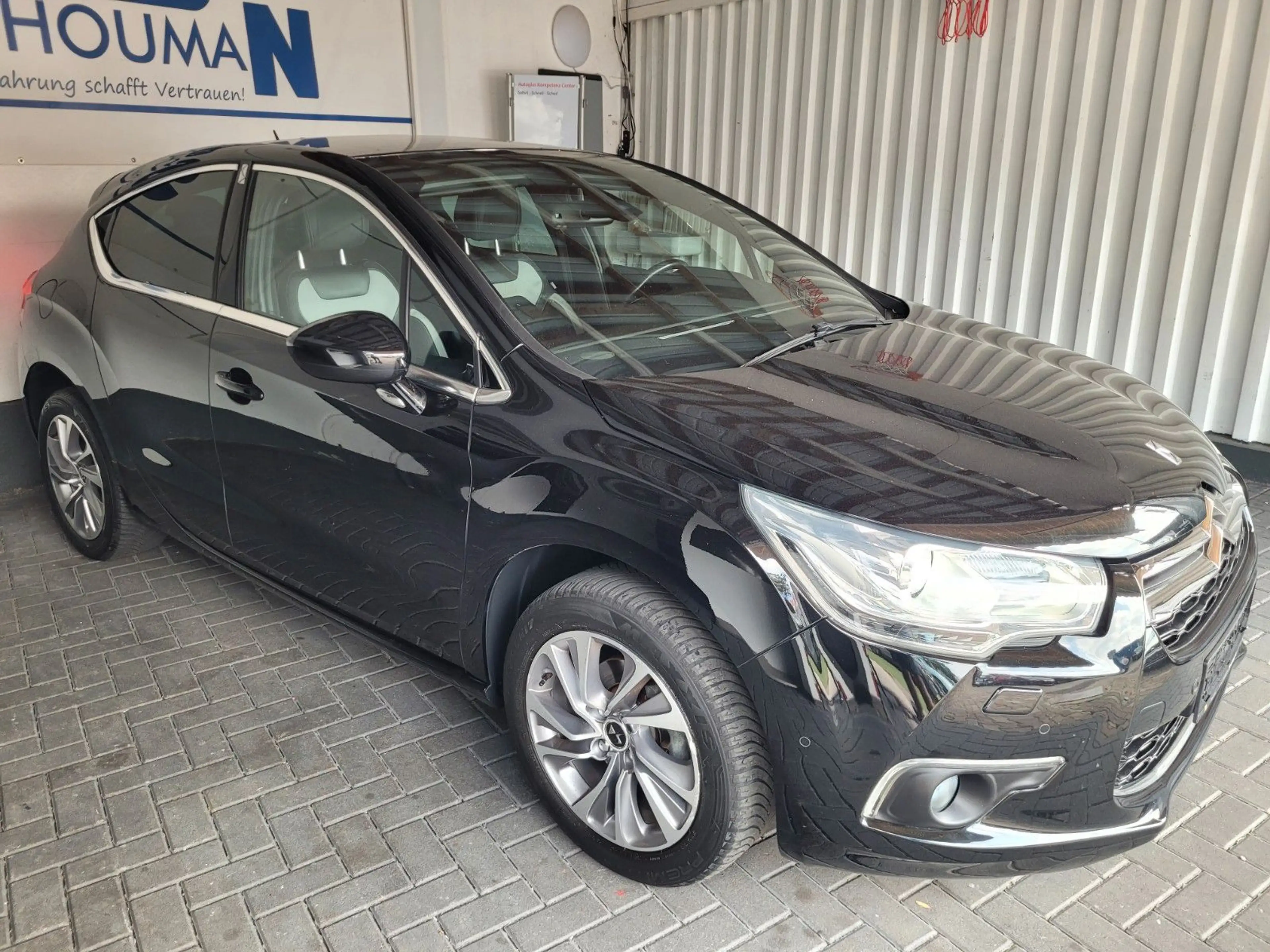 Citroen DS4 SoChic+sehr gepflegt*LED*SPORT SITZE*XENON* — photo 2