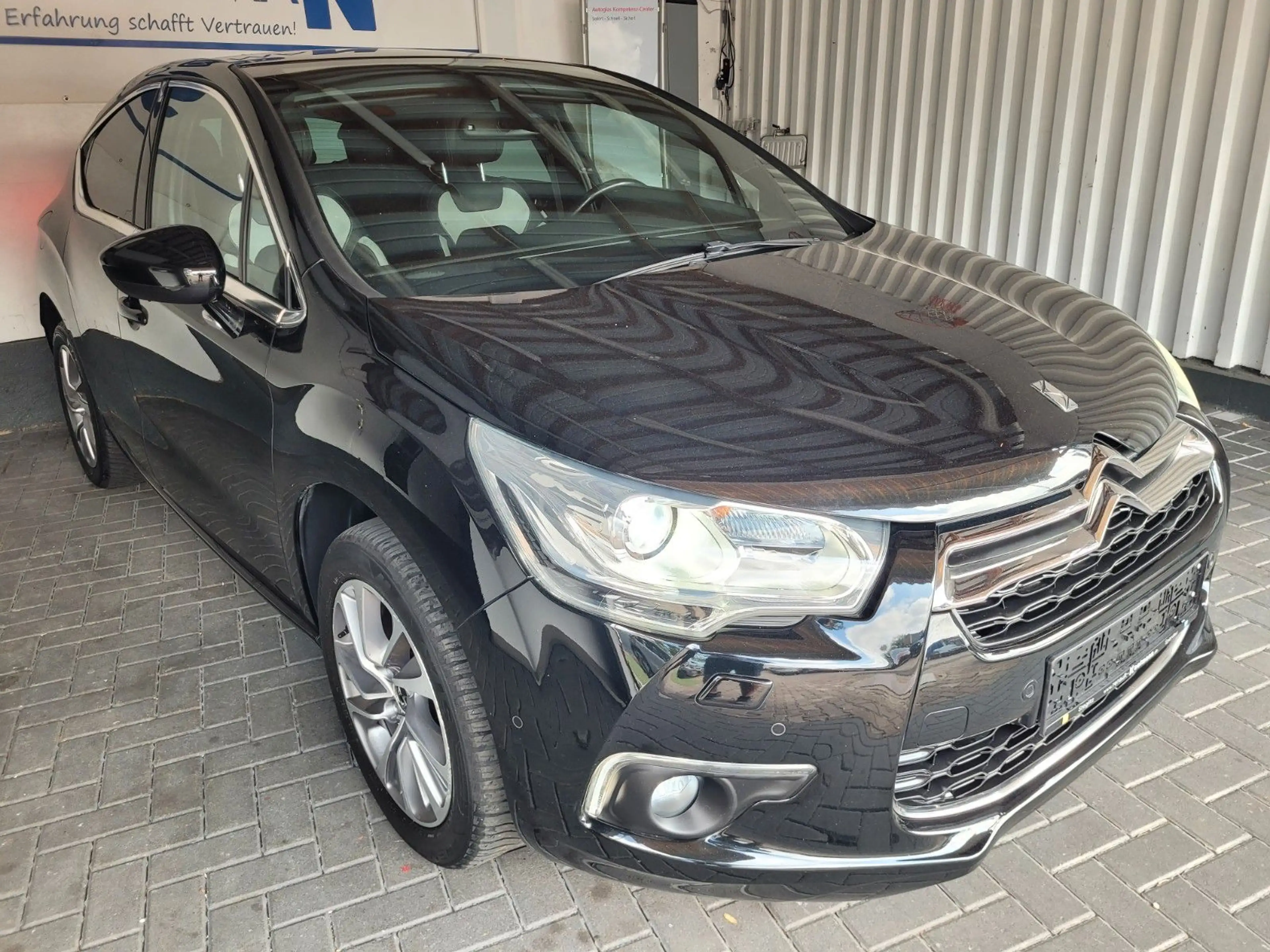 Citroen DS4 SoChic+sehr gepflegt*LED*SPORT SITZE*XENON*