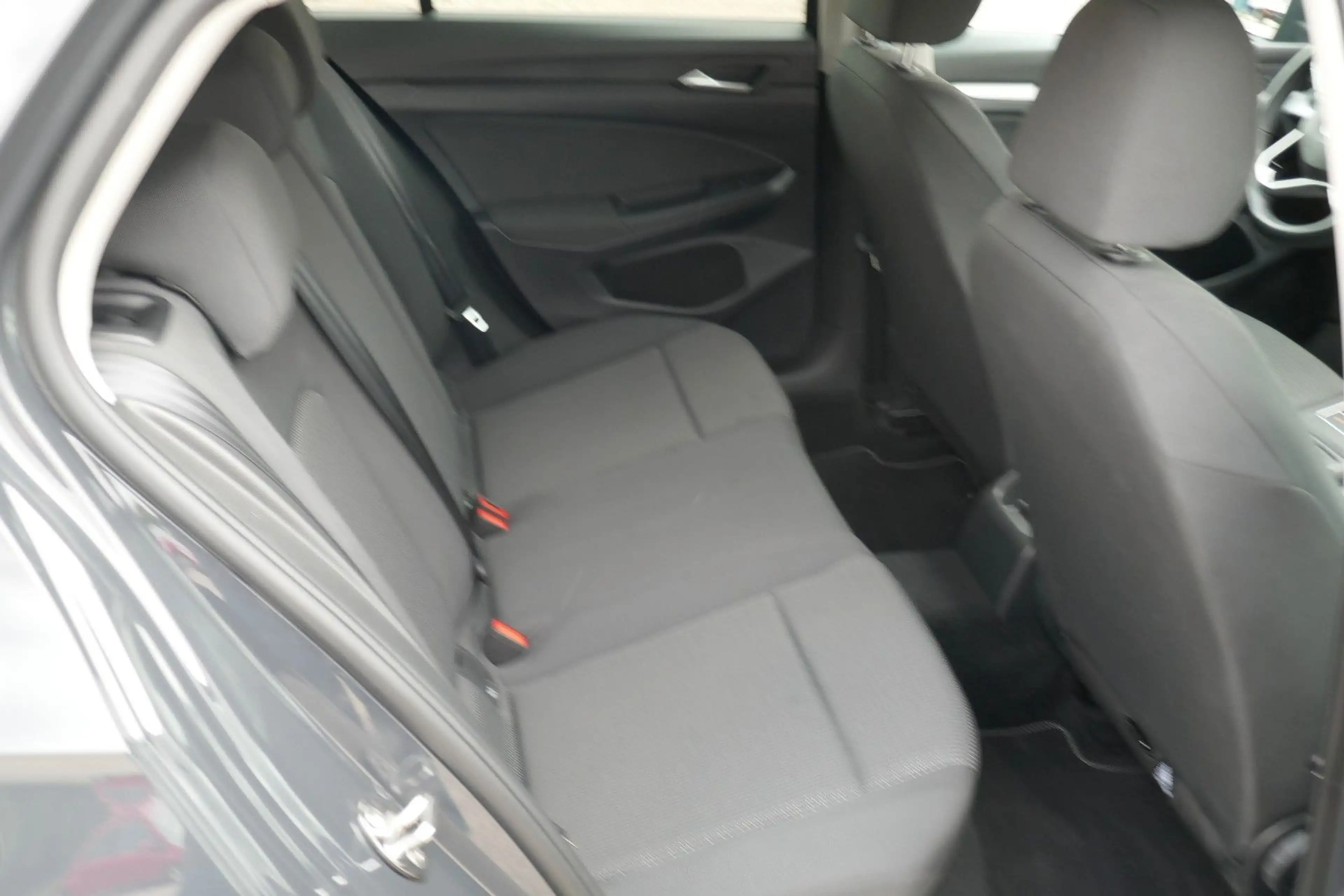 Volkswagen Golf VIII Lim. Lich+Sicht+Winterpaket+GRA+App — photo 9