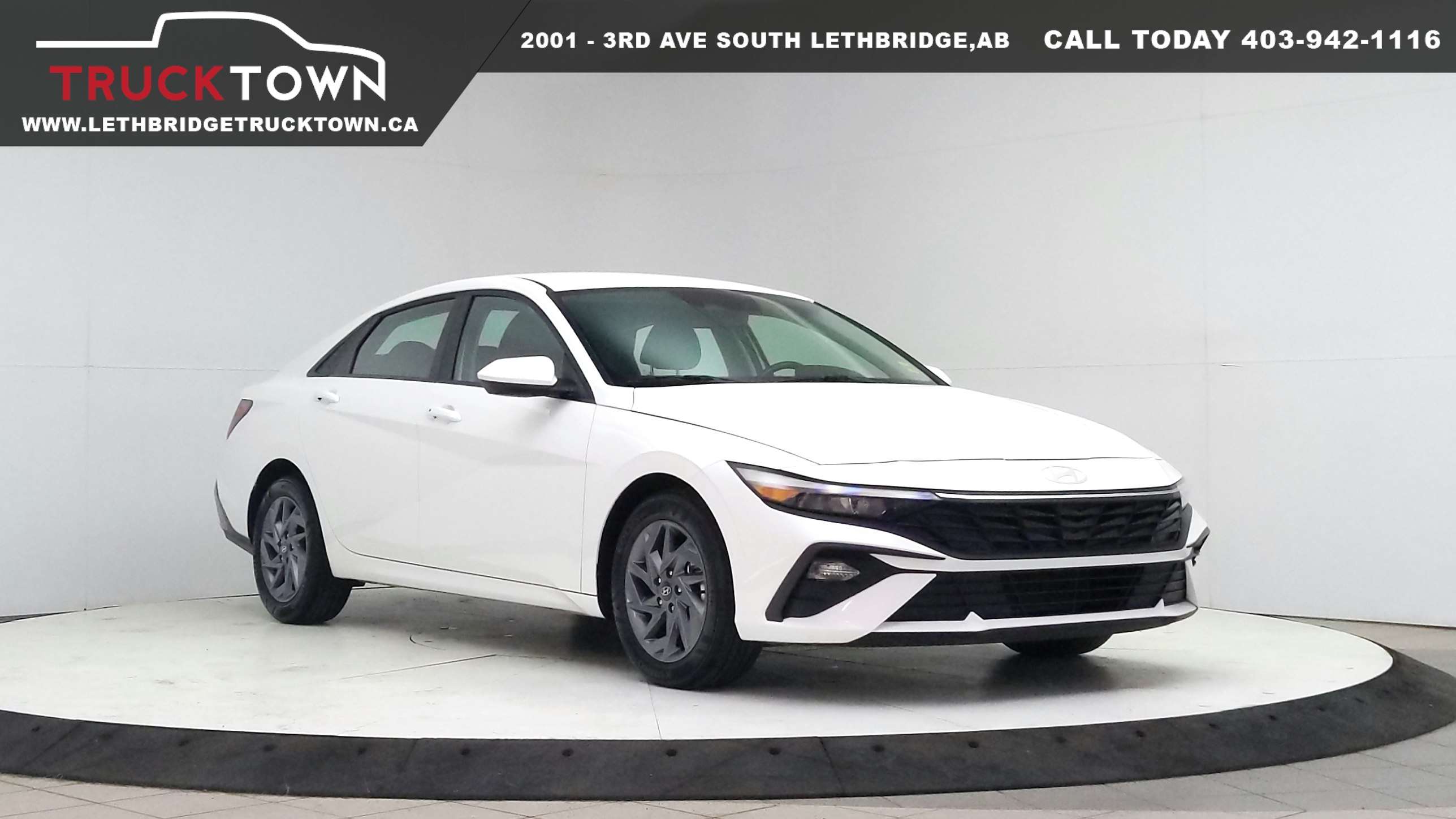 2025 Hyundai Elantra Preferred FWD