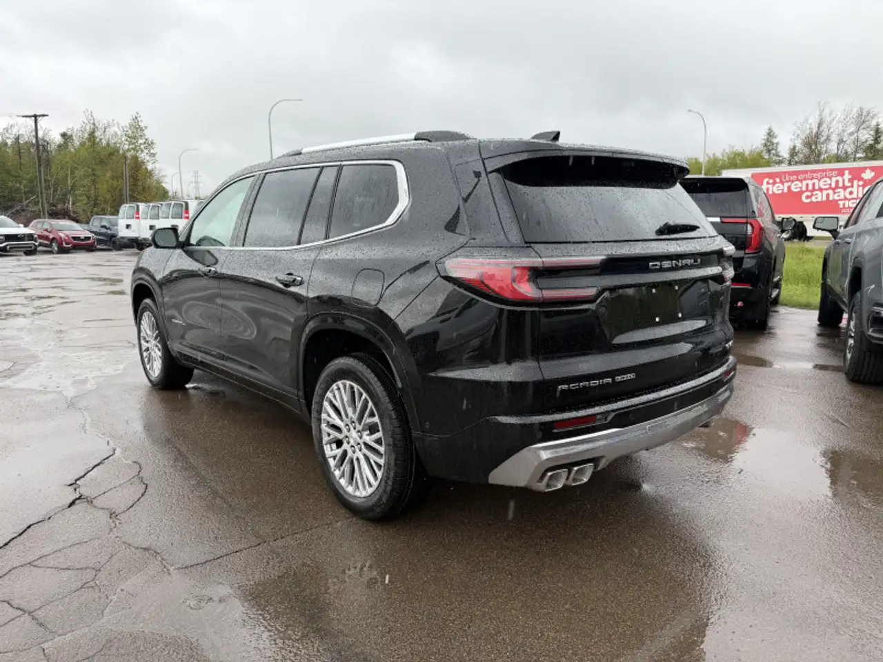 GMC Acadia снимка GMC Acadia