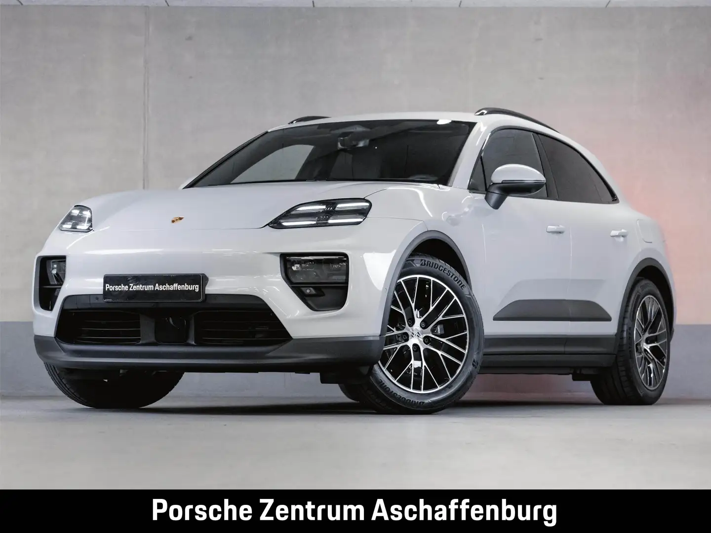 Porsche Macan jetzt leasen ohne Anz. ab mtl. 1128 € Grau - 1