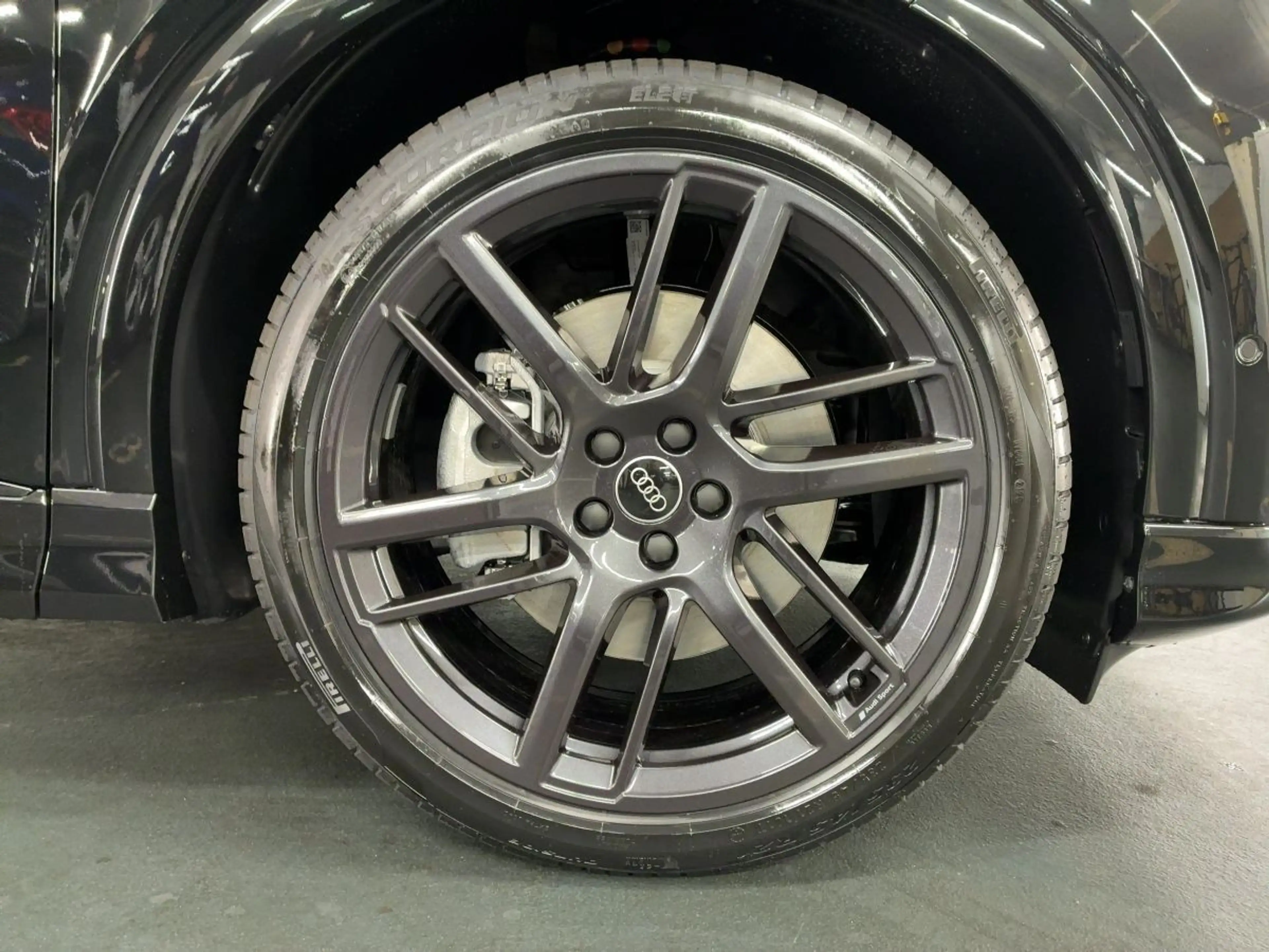 Audi Q4 e-tron quattro performance 250 kW — photo 11