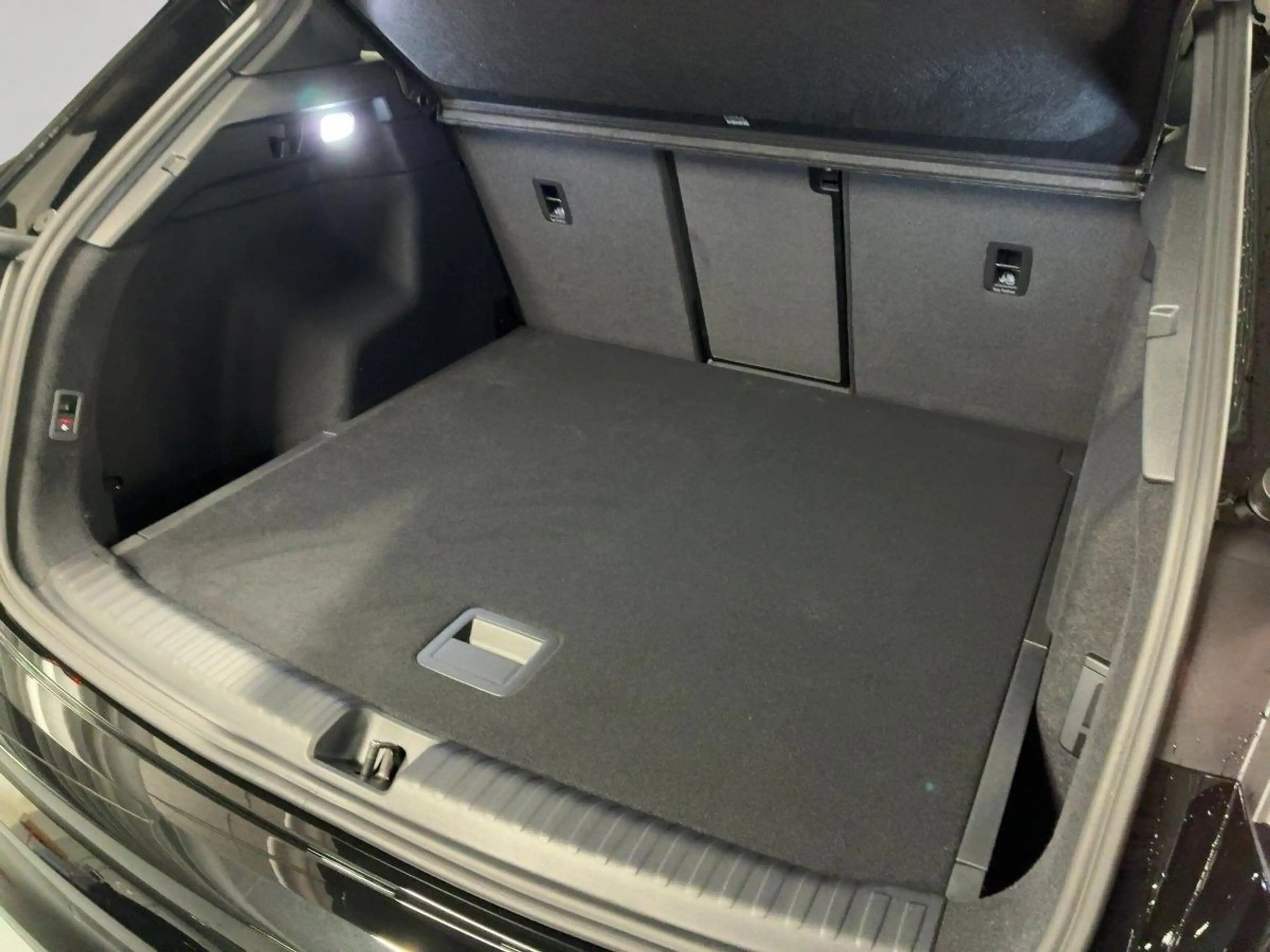 Audi Q4 e-tron quattro performance 250 kW — photo 10