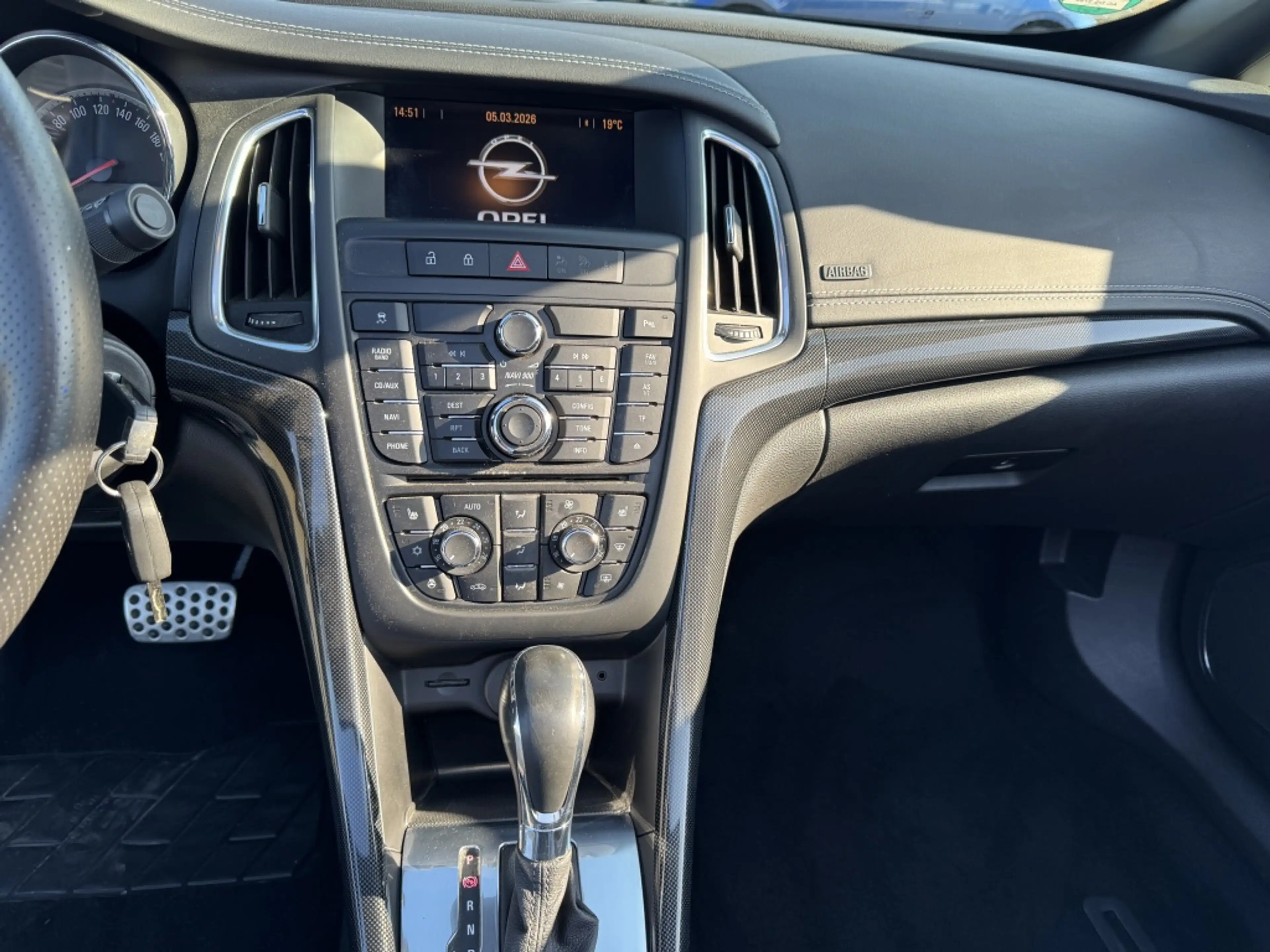 Opel Cascada 1.6 Turbo Cosmo MET NIEUWE MOTOR!!! — photo 11