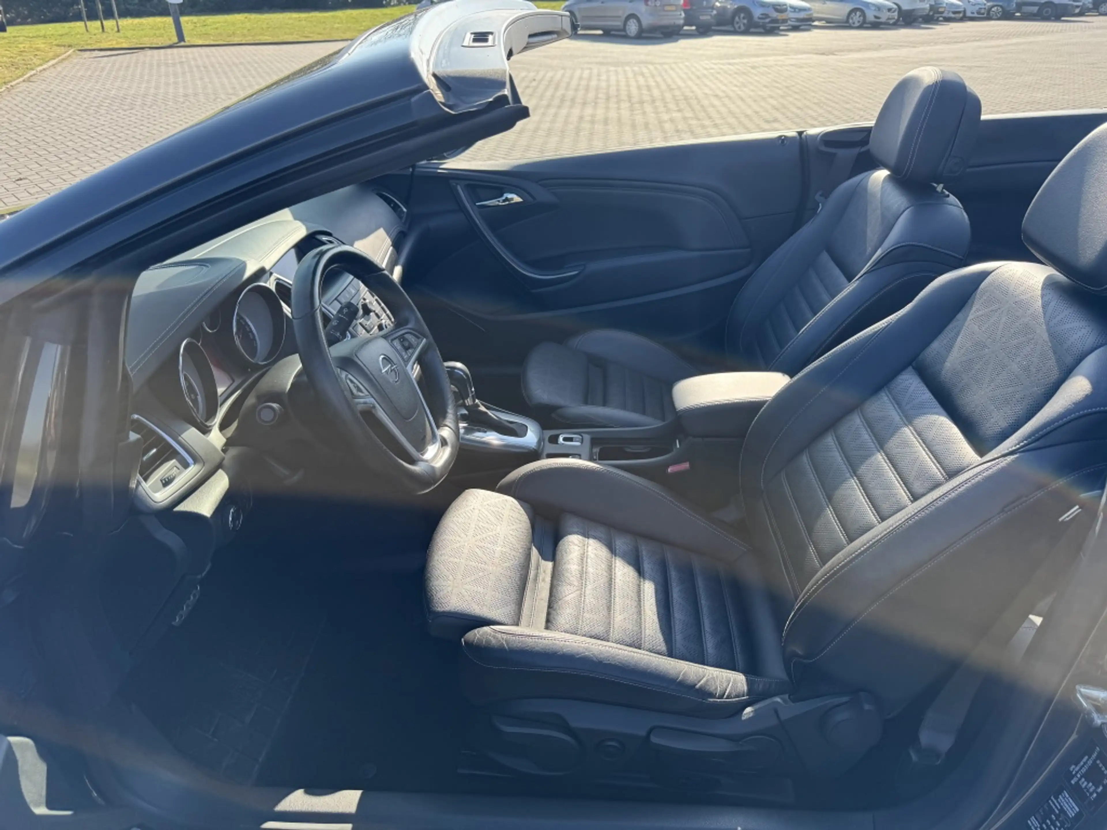 Opel Cascada 1.6 Turbo Cosmo MET NIEUWE MOTOR!!! — photo 10
