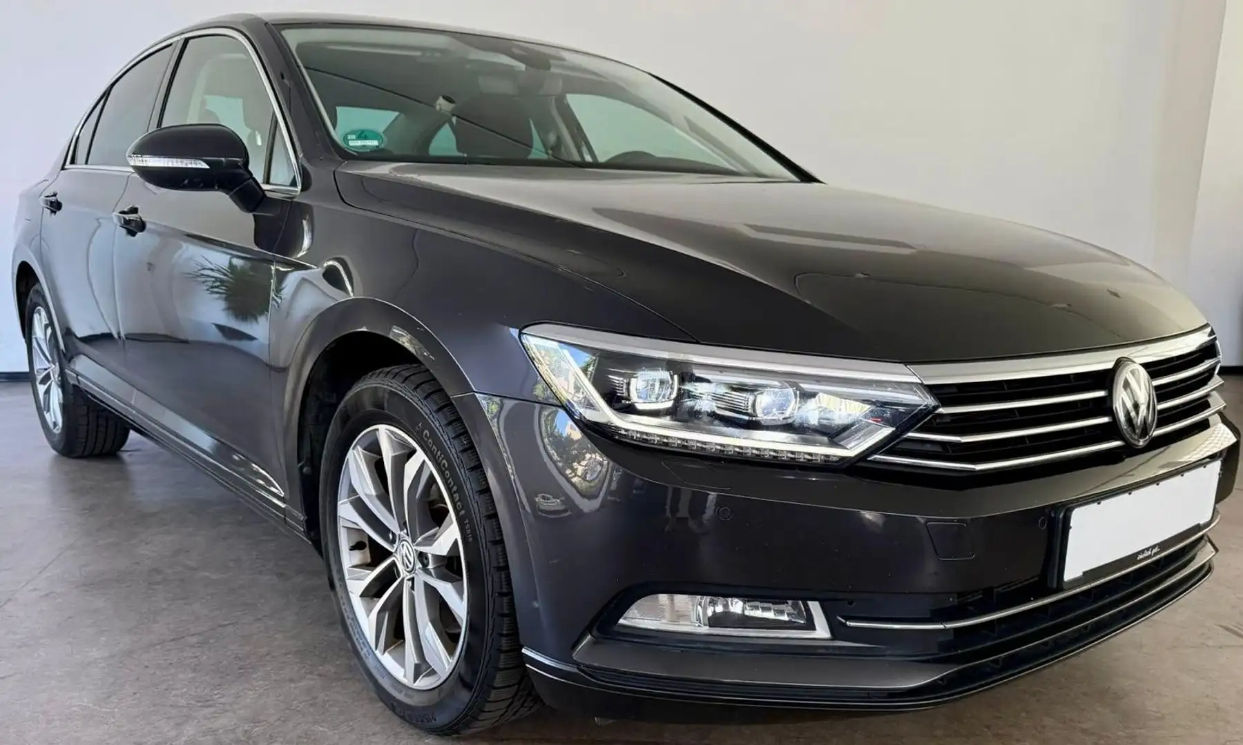 Volkswagen Passat Volkswagen Passat,LED,ACC,3ZONENKLIMA, Schwarz - 1