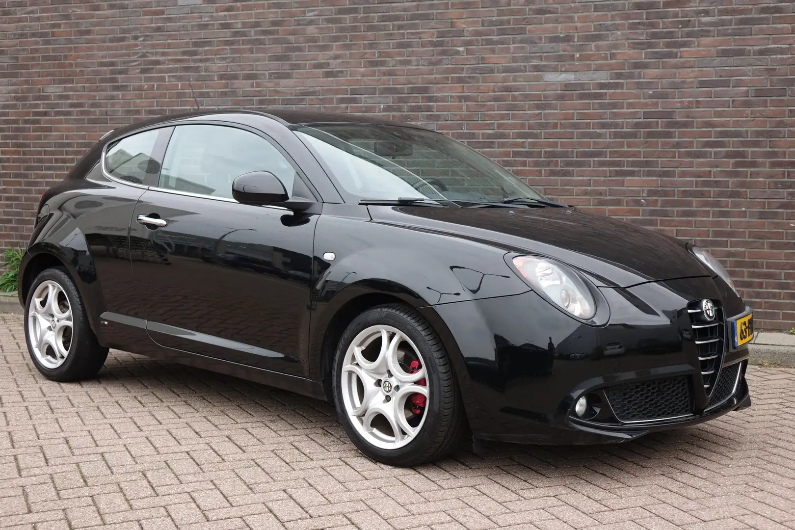 Alfa Romeo MiTo 1.4 Turbo Distinctive, PDC, cruise control, ijskou Schwarz - 2